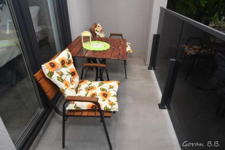 Photo 12