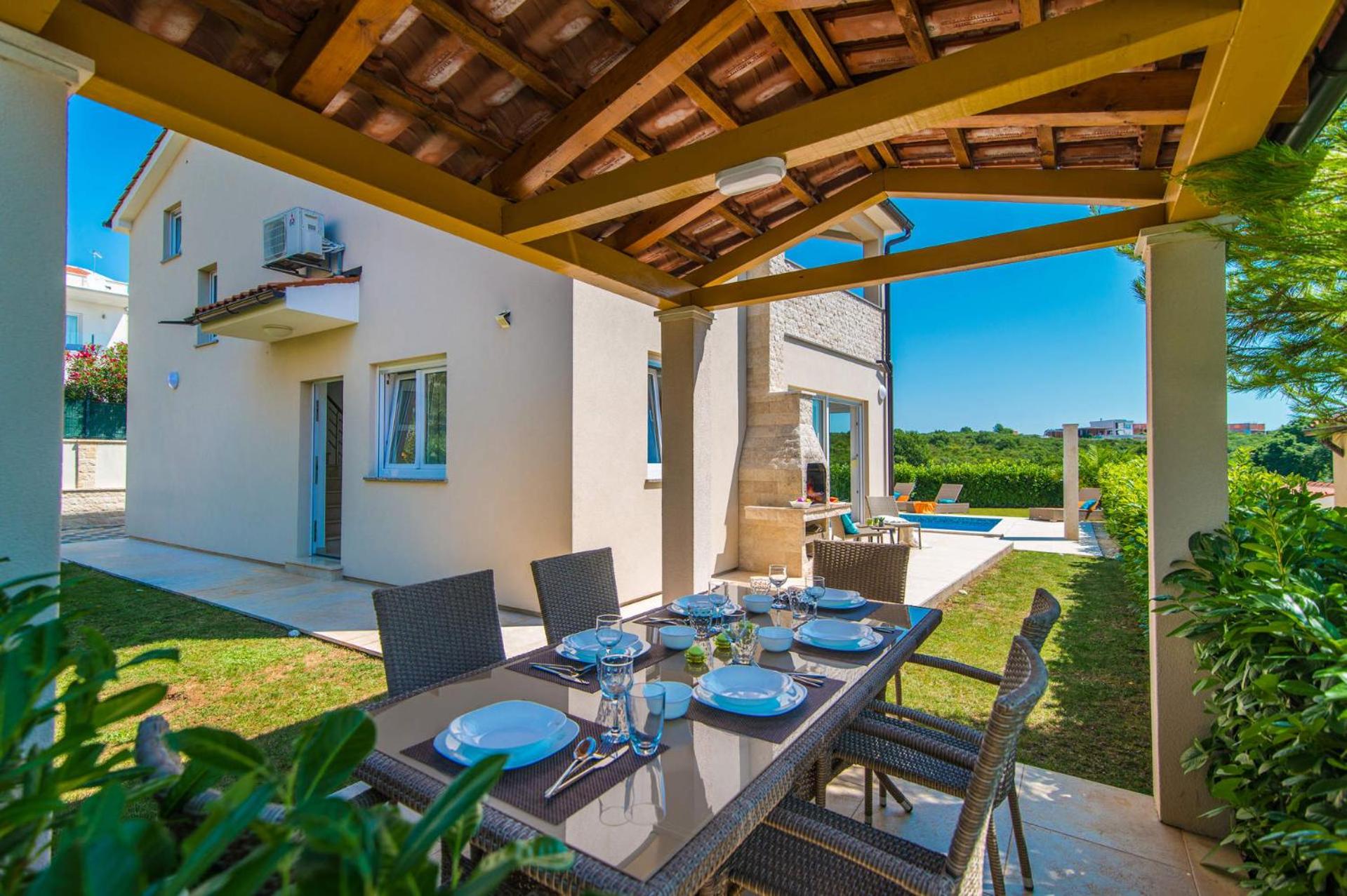 Villa Tesa in Medulin with Sea View view 5
