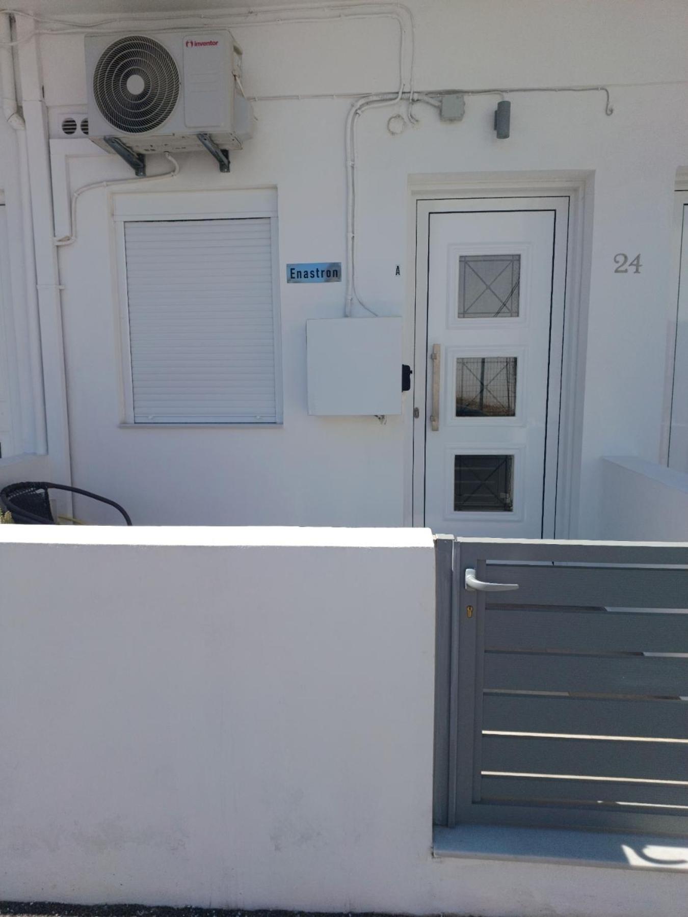 Enastron Cozy & Quiet Apartment photo 4