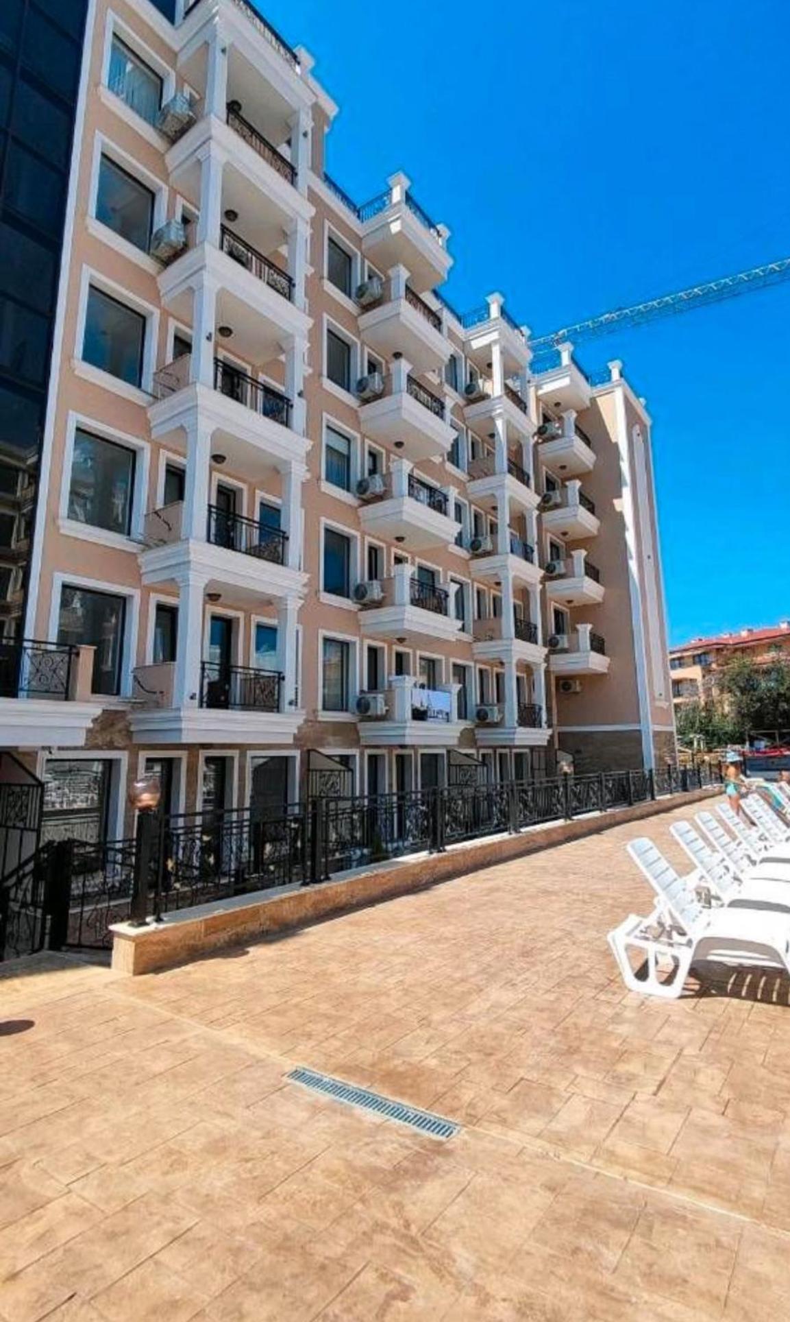 Premium Ferienwohnung SWETI WLAS Polarstar Beach Luxury Apartment 150 m zum Strand Pool 3 Balkone Meeresblick Google TV bis zu 6 Personen