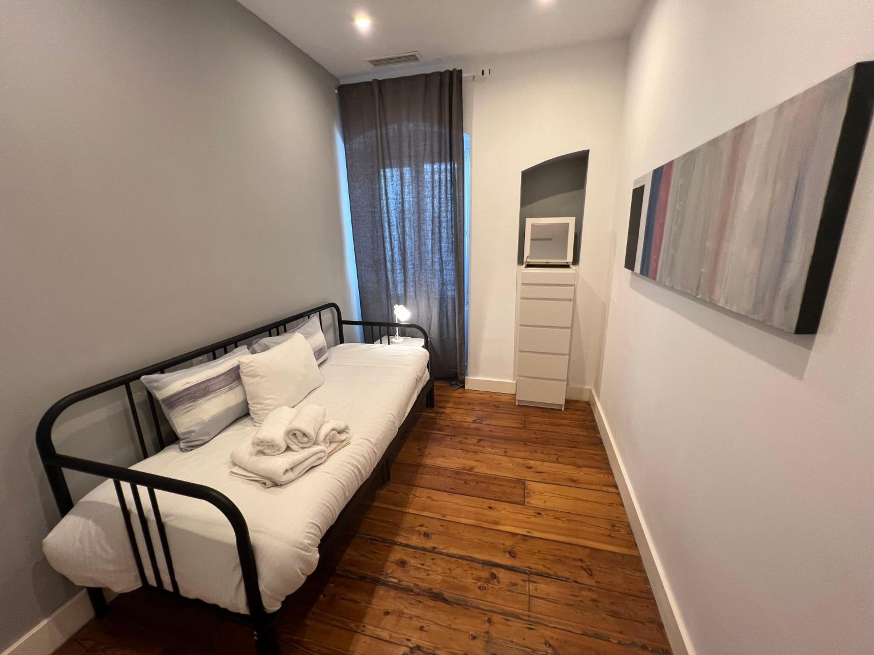 Luxe 2BR Family Oasis in Gibraltar view 2