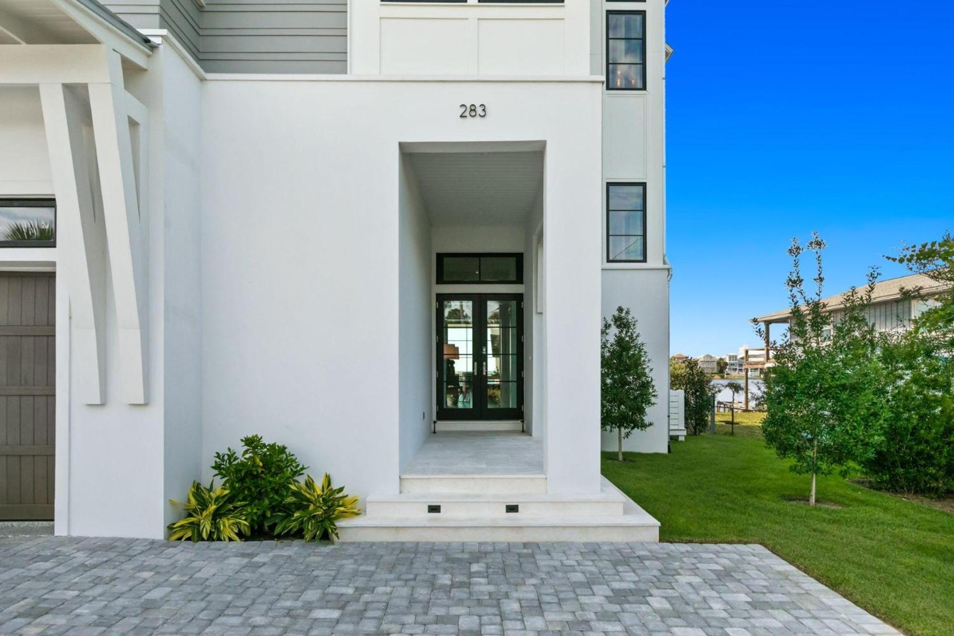 283 Lakeview Drive view 4