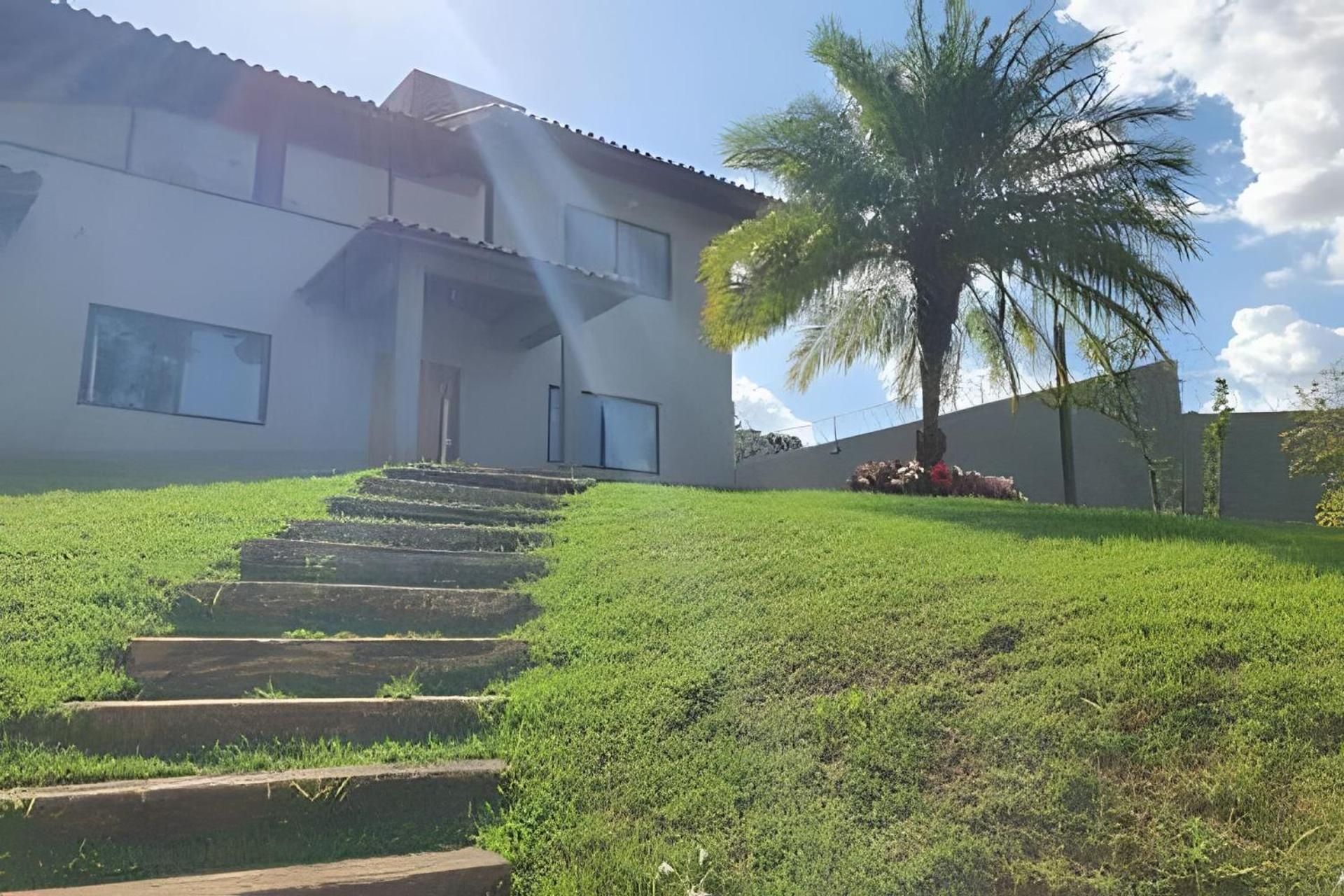 Casa moderna e completa, Atibaia