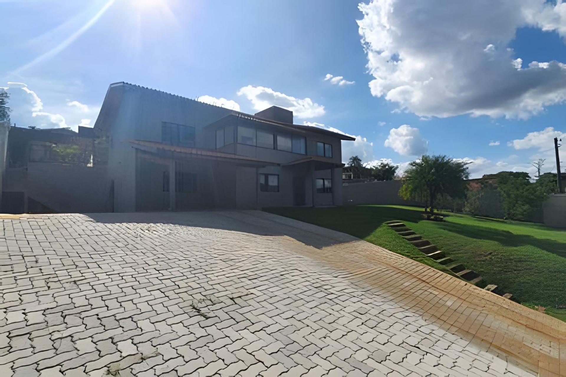 Casa moderna e completa, Atibaia