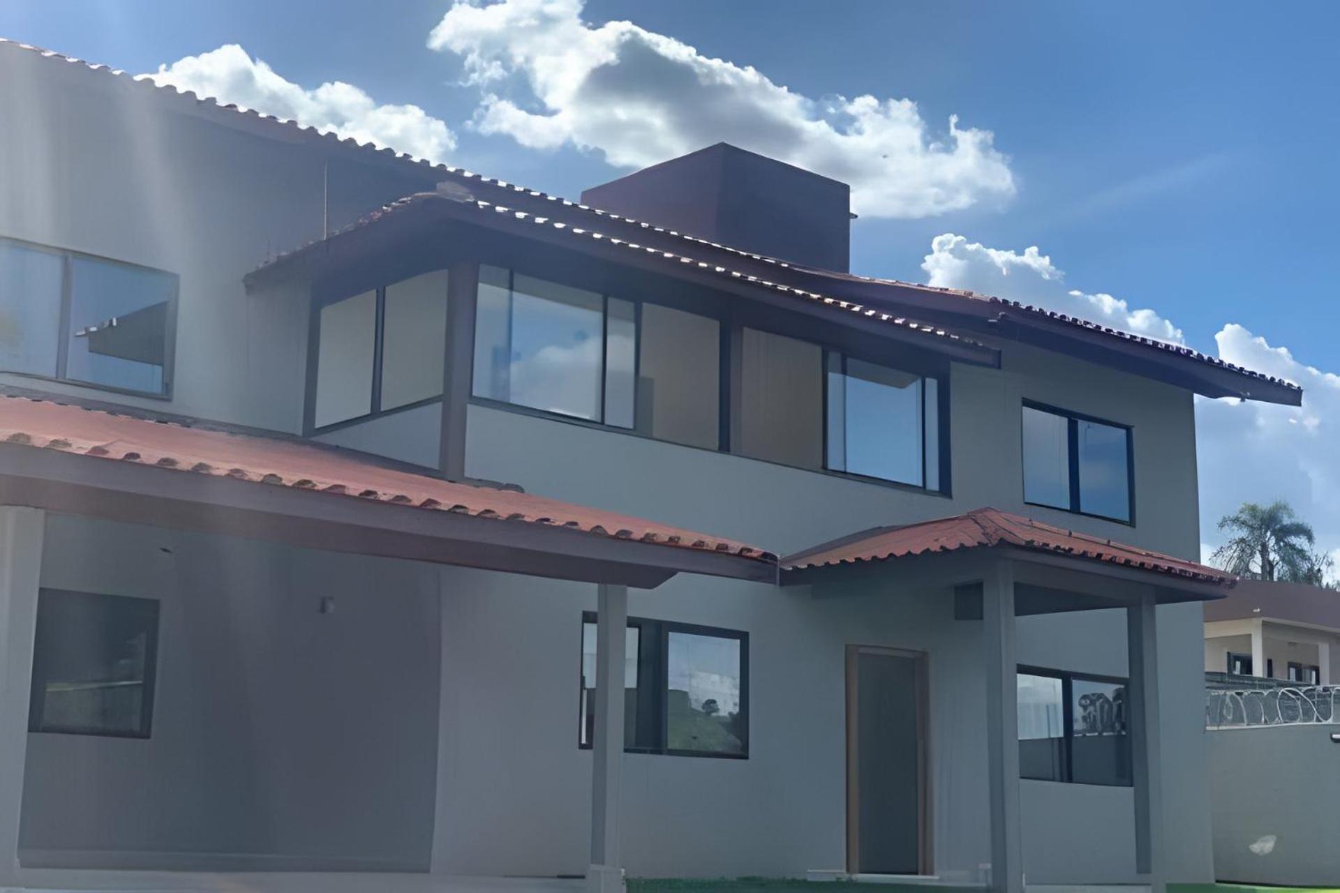 Casa moderna e completa, Atibaia