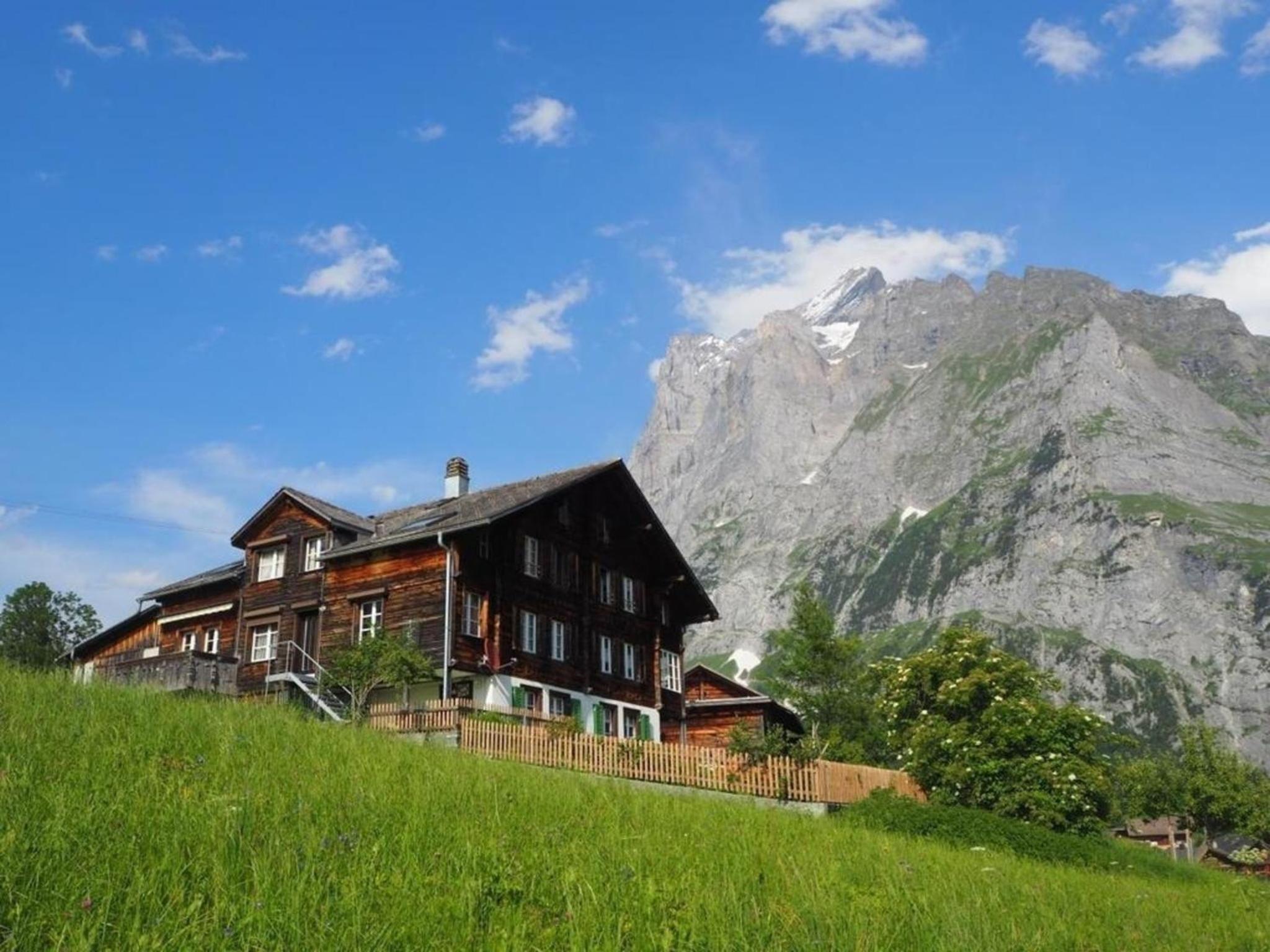 Chalet An Ruhiger Lage Mit Schöner Bergsicht