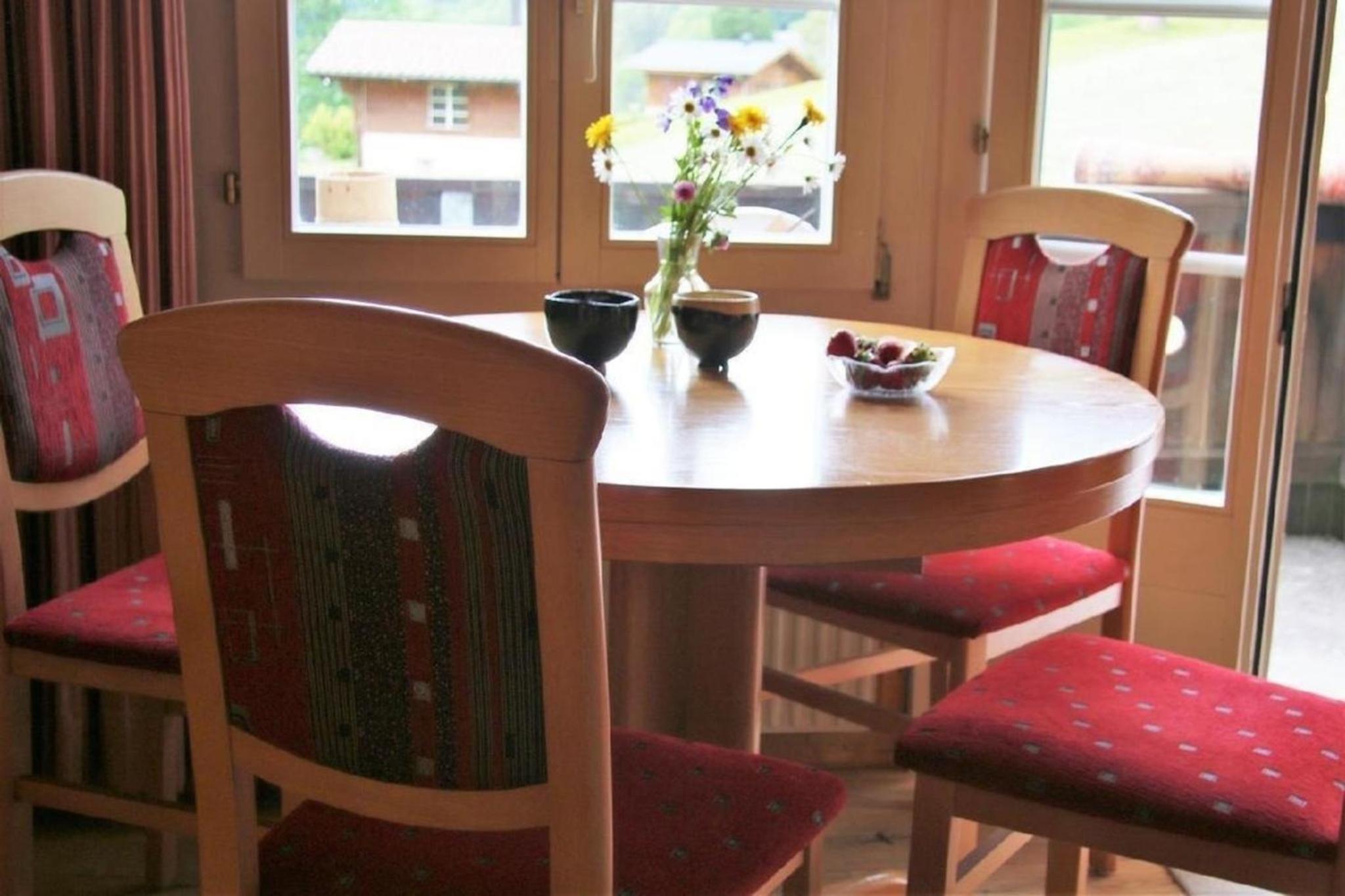 Chalet An Ruhiger Lage Mit Schöner Bergsicht