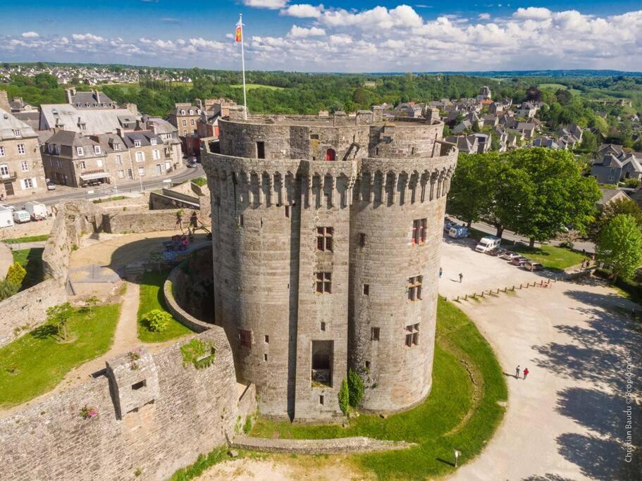 Charmante maison à Evran proche Dinan et St Malo.