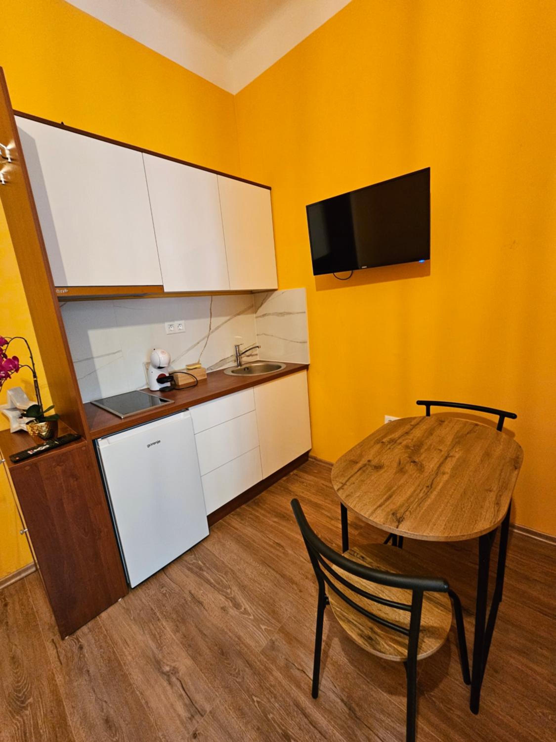 R&N Familiy Apartments