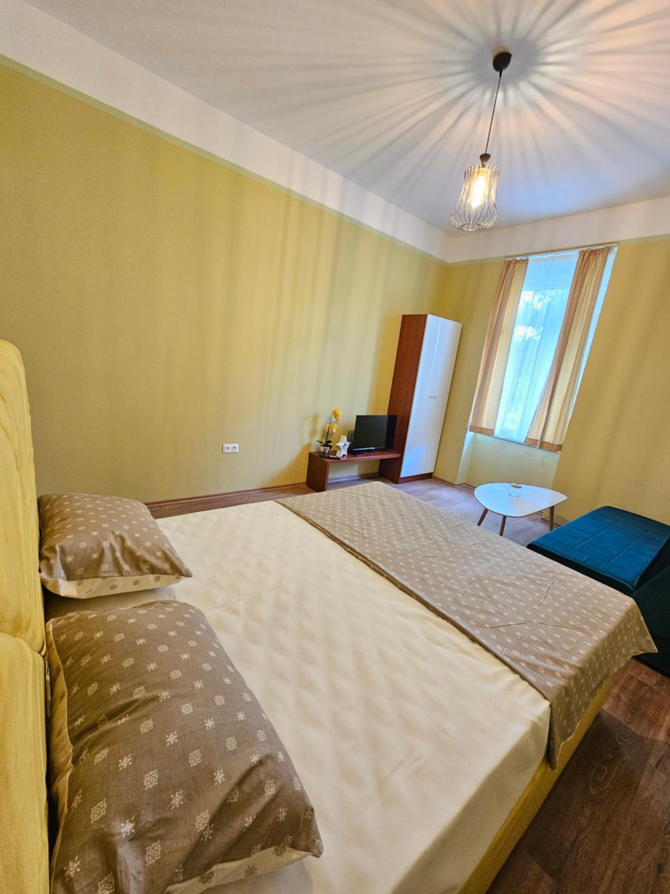 R&N Familiy Apartments