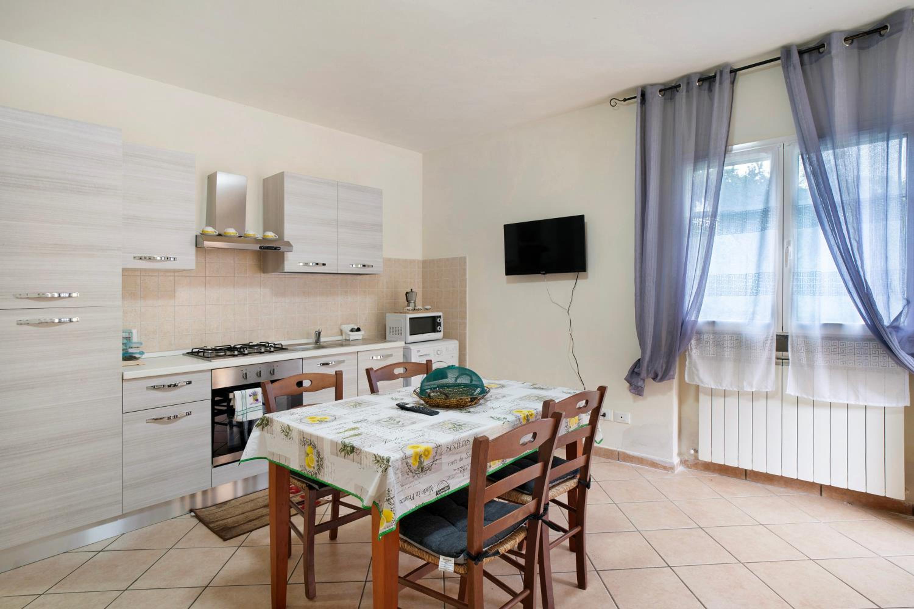 Il Frutteto 50 en Ortovero — kitchen