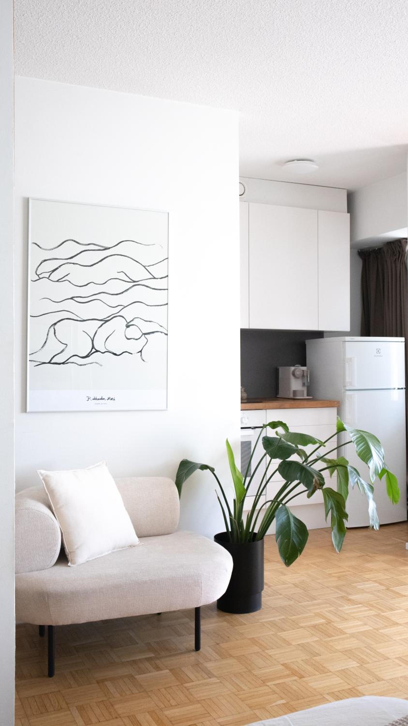 Riverside Studio with Terrace and Free Parking