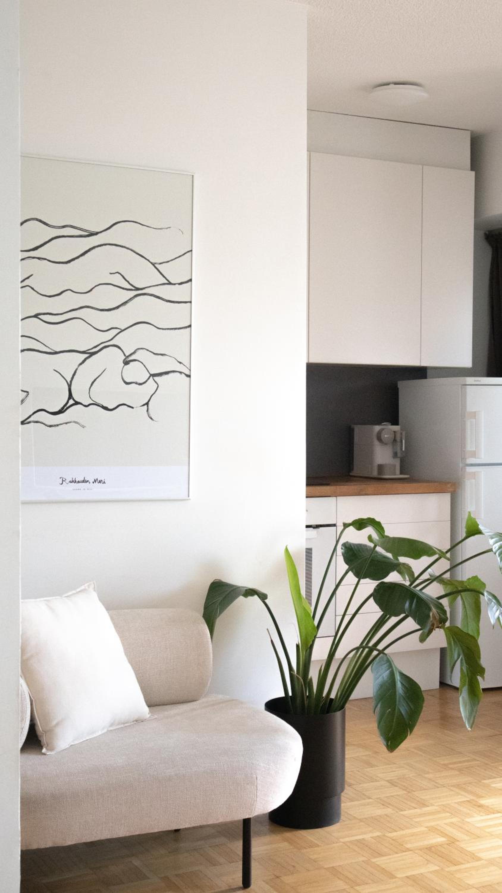 Riverside Studio with Terrace and Free Parking