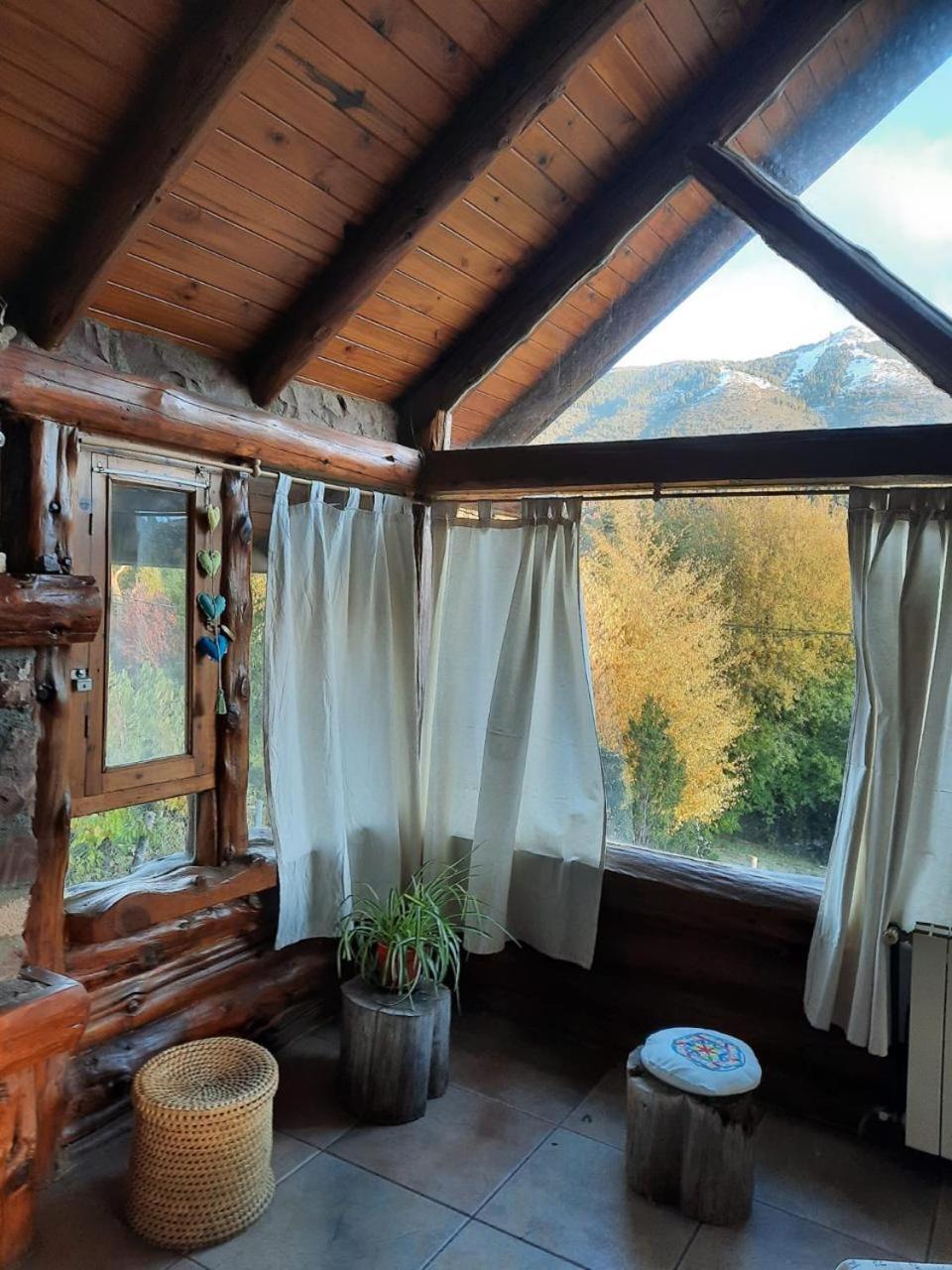 Disfrutá esta Clásica Cabaña Barilochense al pie del Cerro Otto