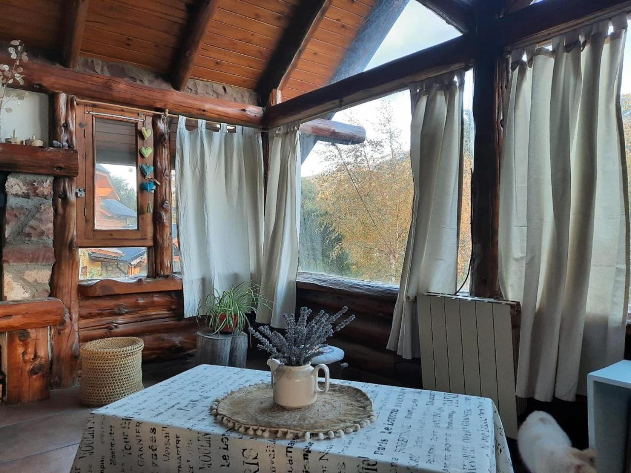 Disfrutá esta Clásica Cabaña Barilochense al pie del Cerro Otto