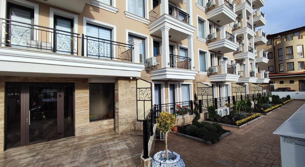 Premium Ferienwohnung SWETI WLAS Polarstar Beach Luxury Apartment 150 m zum Strand Pool 3 Balkone Meeresblick Google TV bis zu 6 Personen
