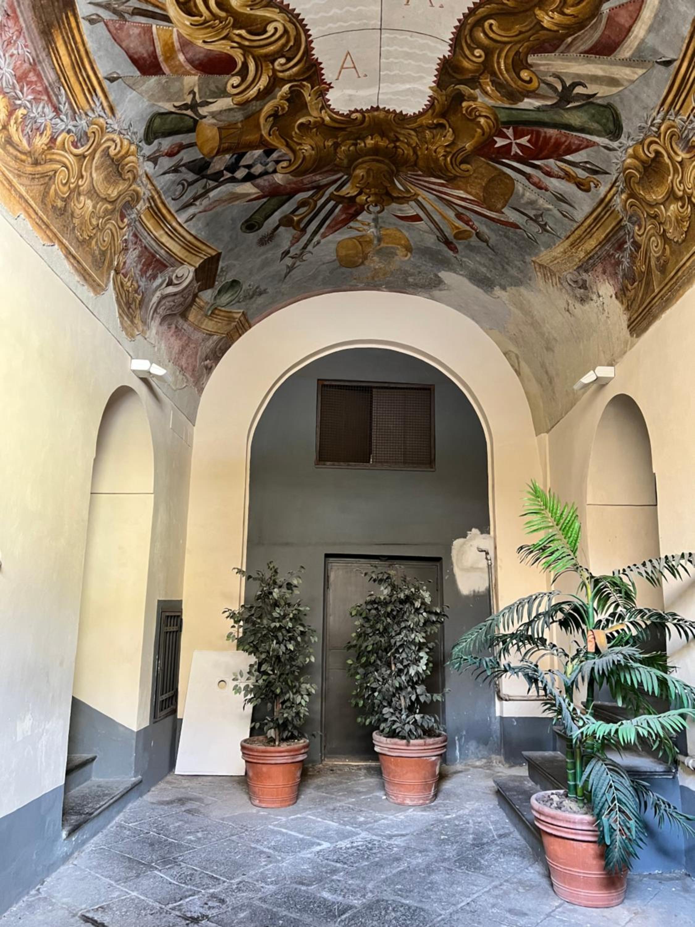 Palazzo Ammone - Sedil Dominova view 5