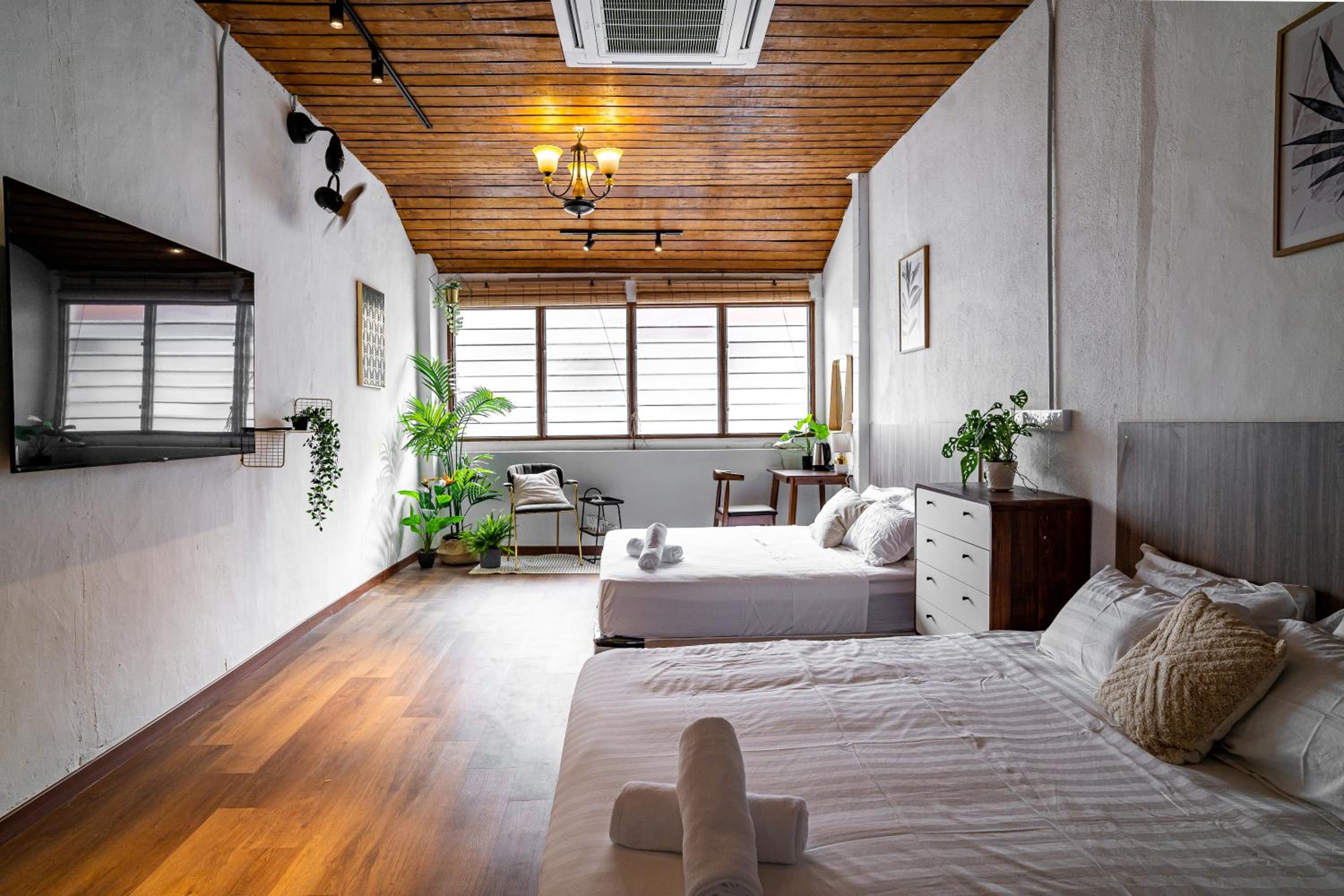Caryn Vintage Guesthouse photo 8