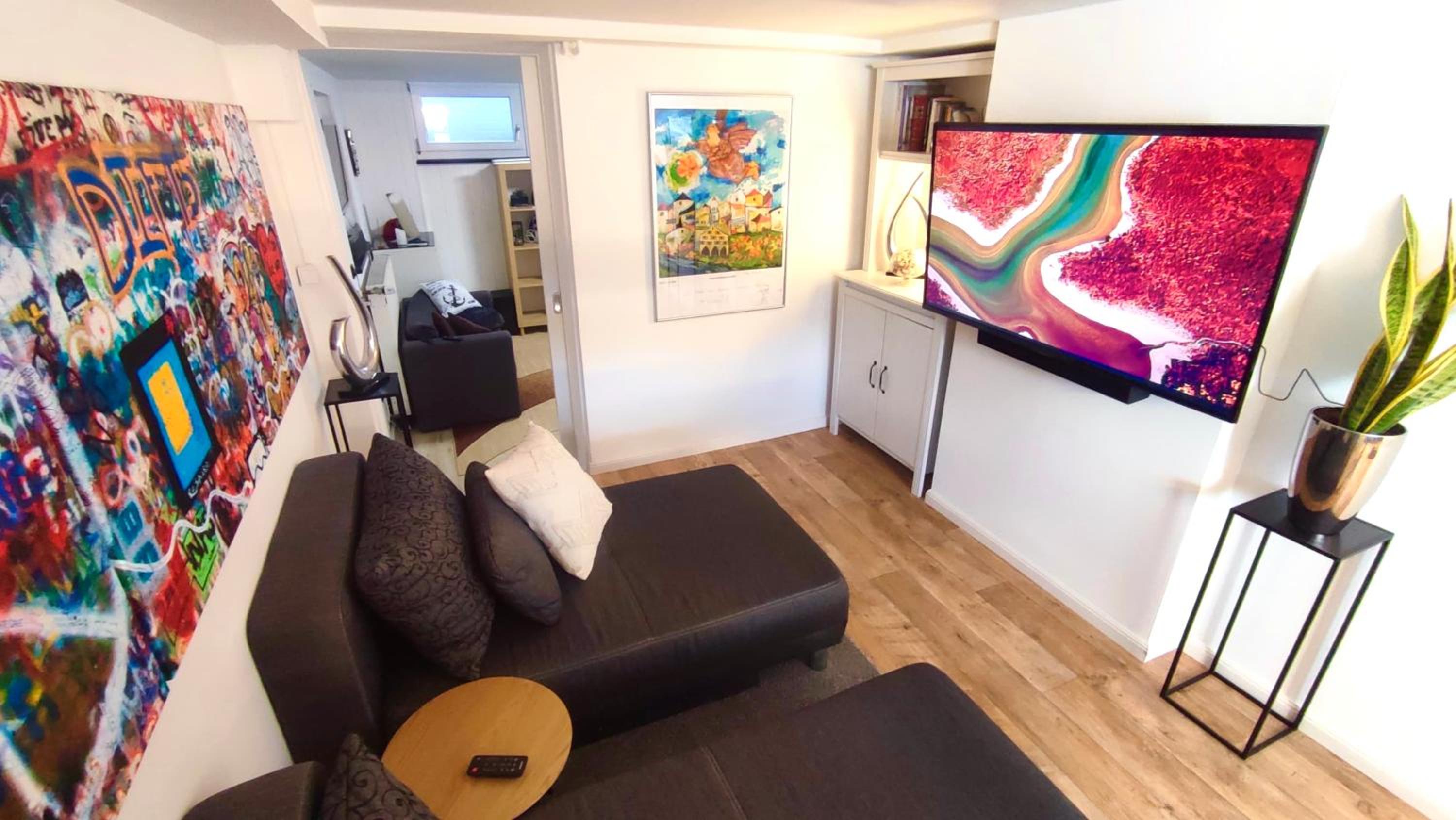 Xanten Basement Suite