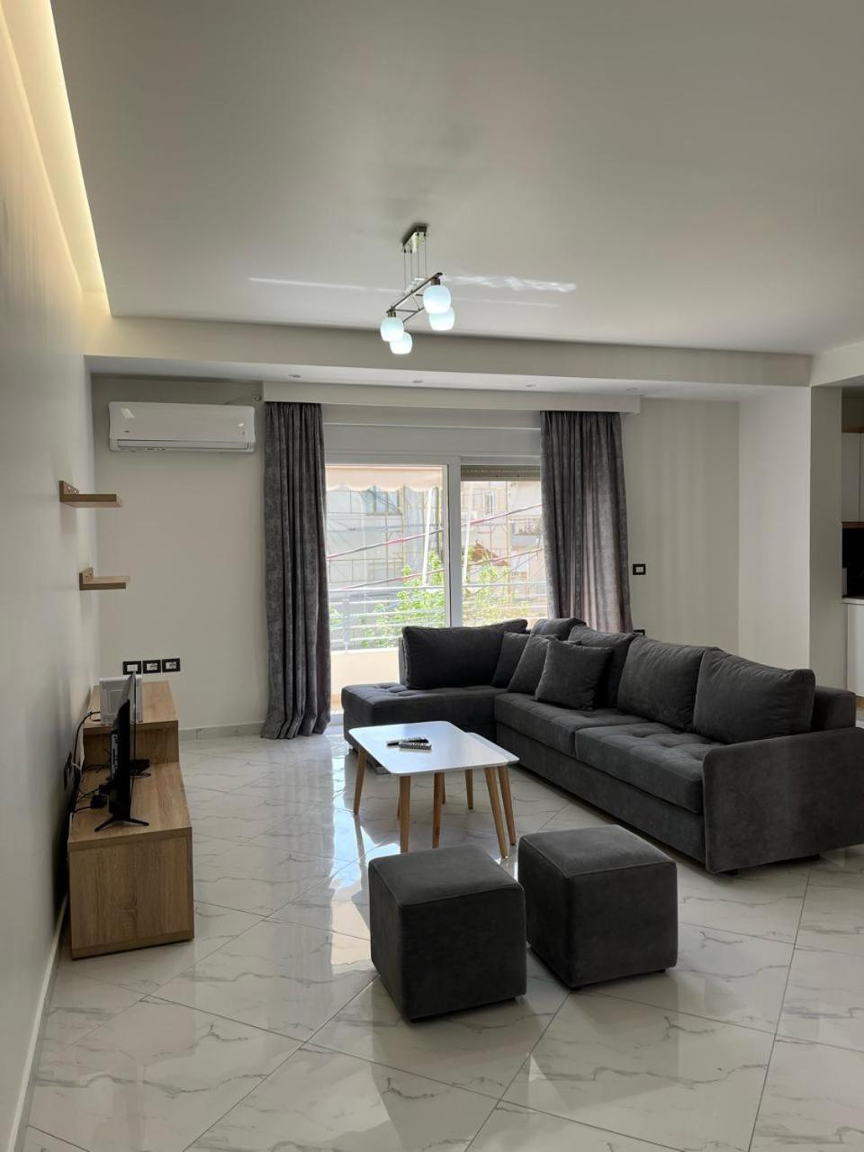 Jolie Apartment