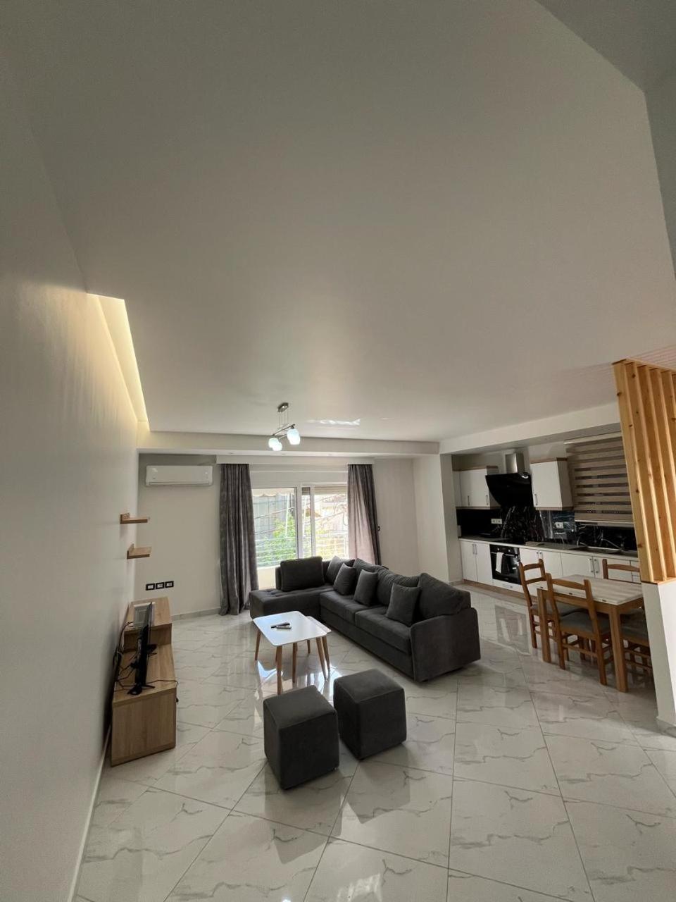 Jolie Apartment