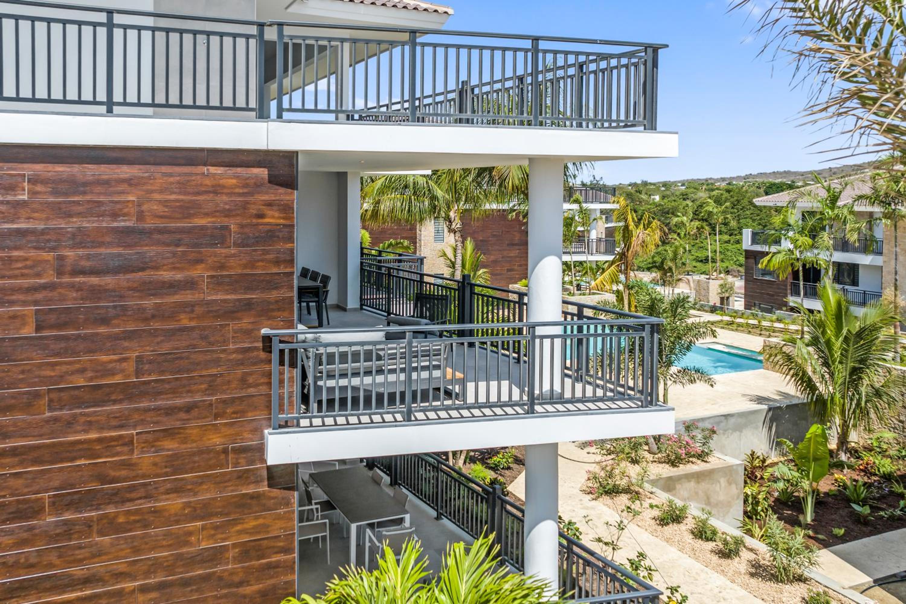 Luxury Two-Bedroom Apartments at Blue Bay The Breeze