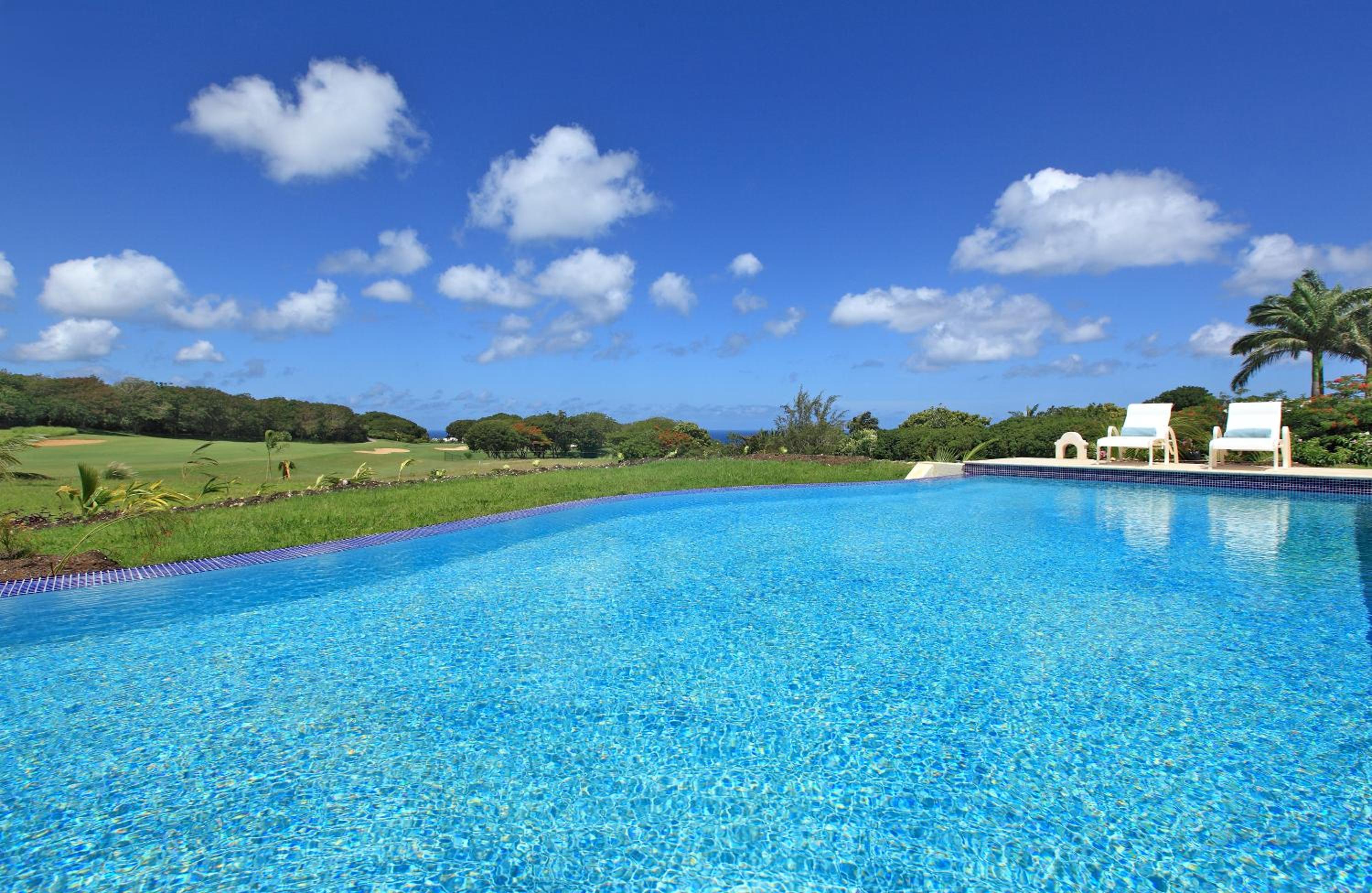 Howzat! by Island Villas