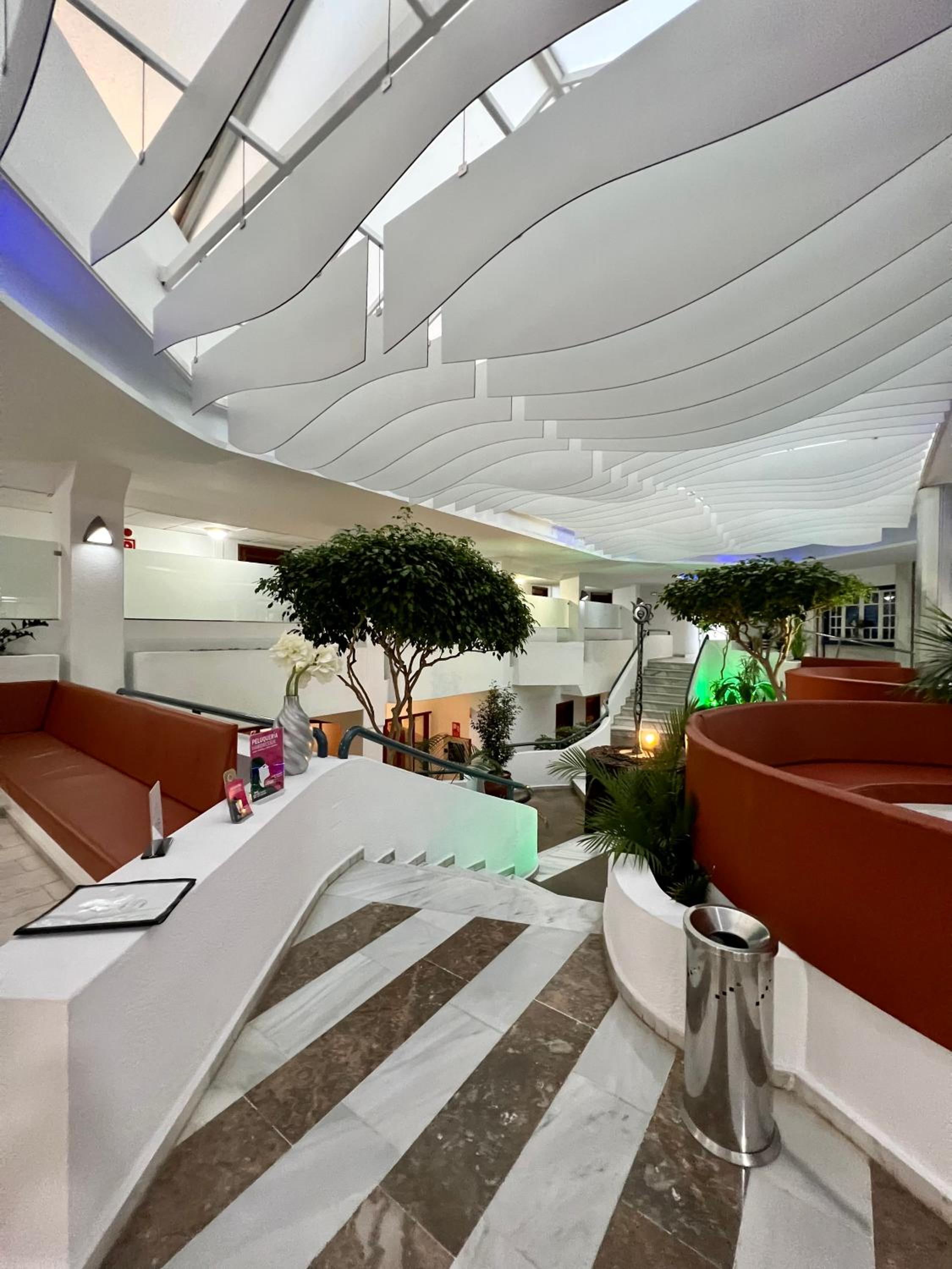 Luxury Penthouse 652 with beautiful views in Club Atlantis view 2