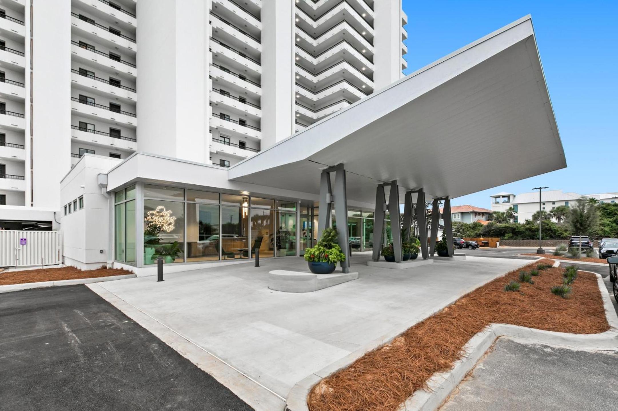 One Seagrove Place 1306