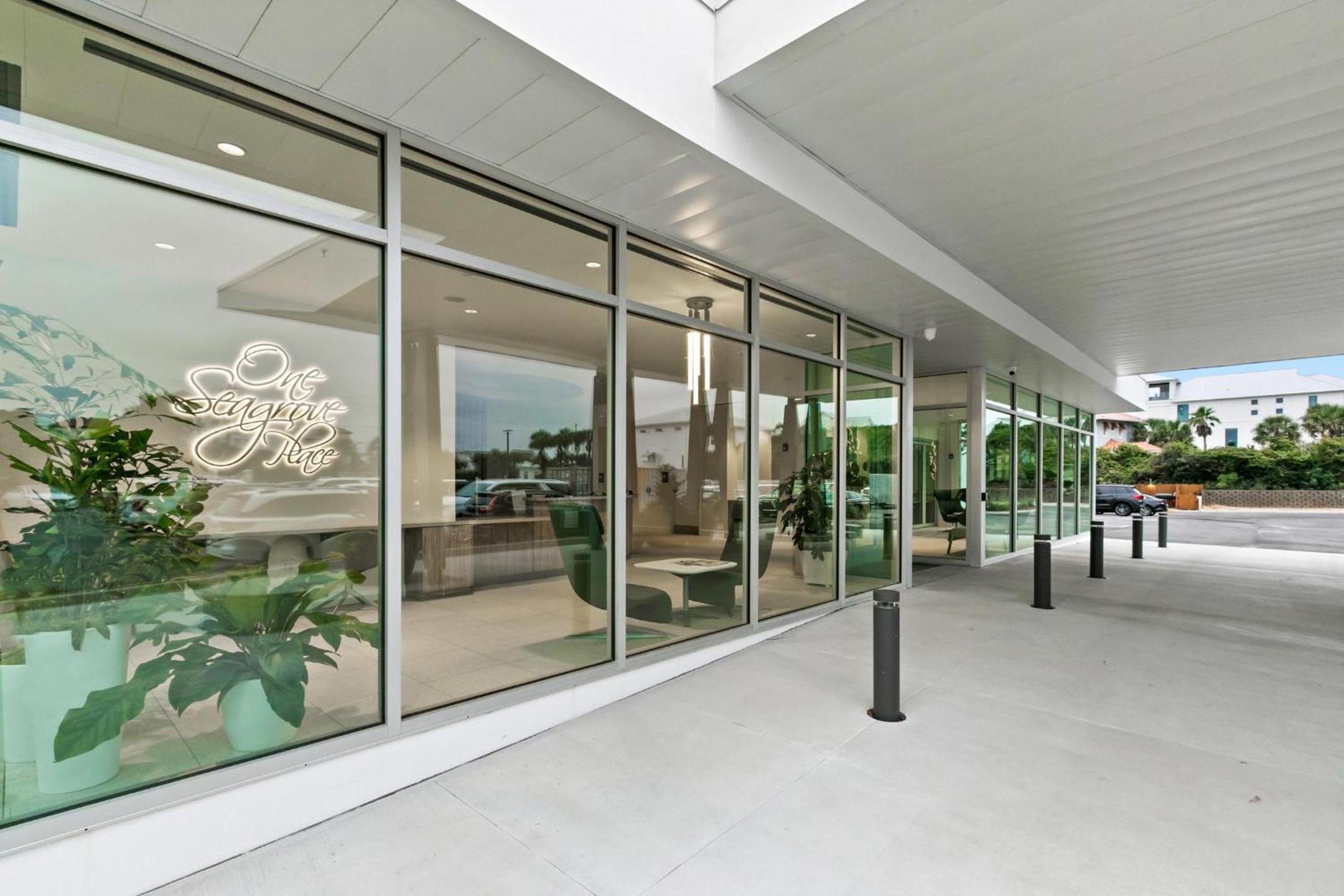 One Seagrove Place 1306