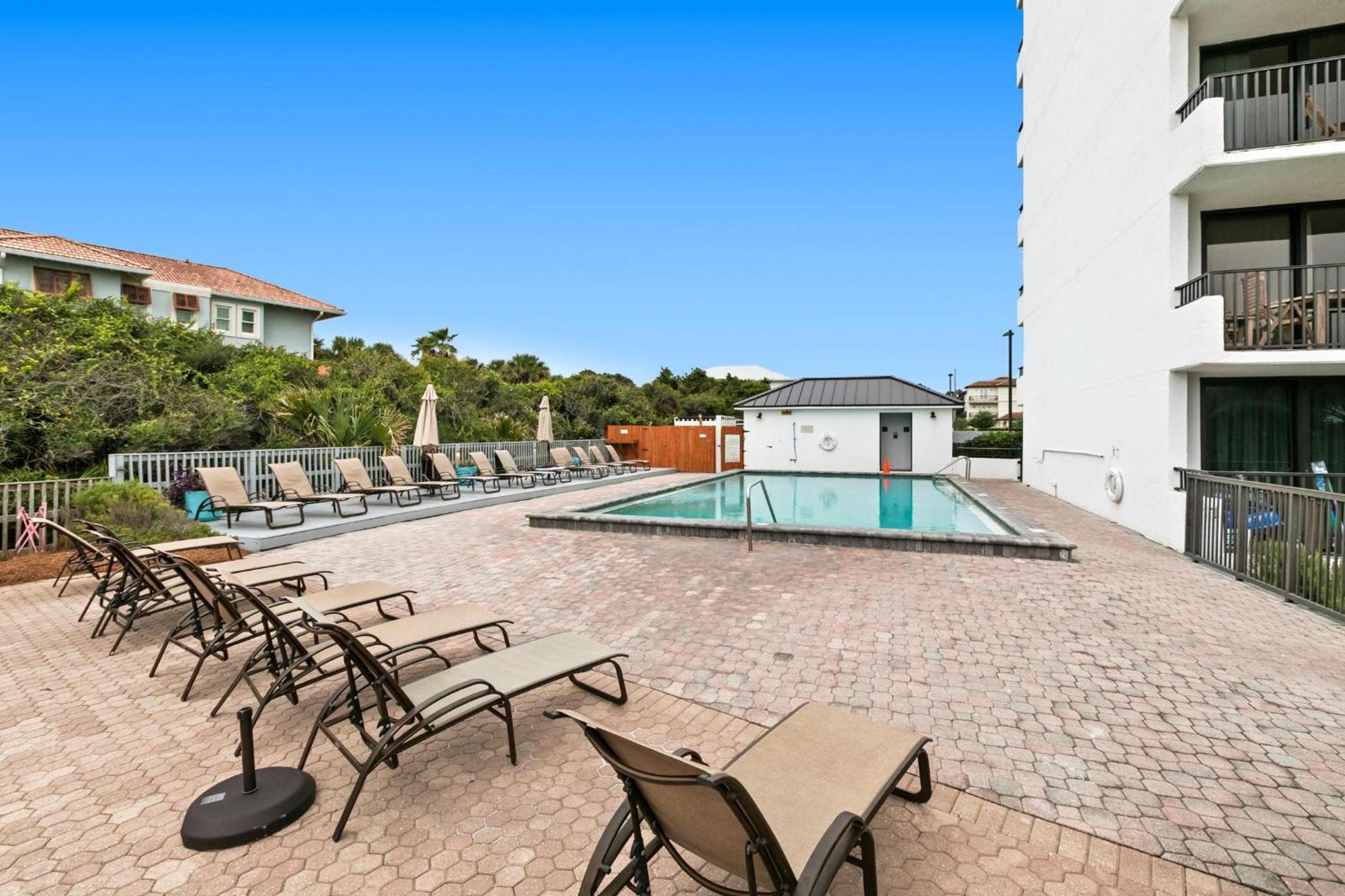 One Seagrove Place 1306