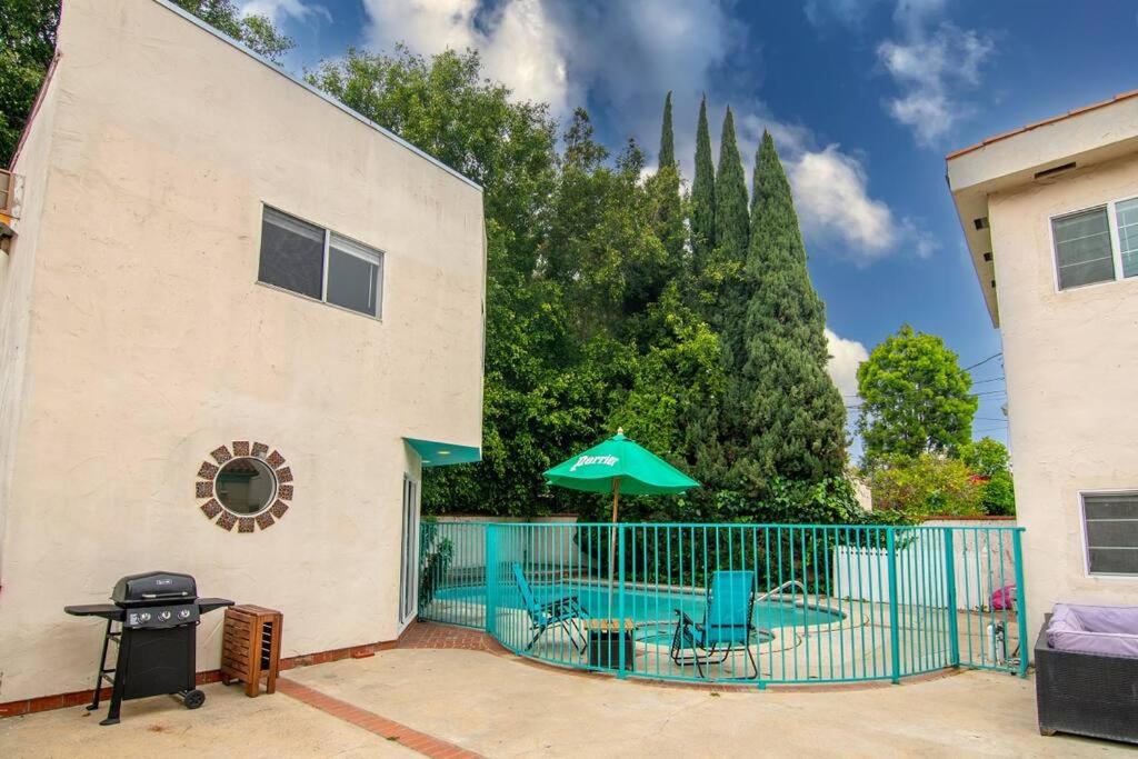 Beautiful Spanish Home with Pool Beverly Hills Adj