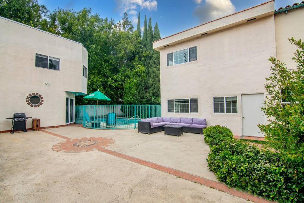 Beautiful Spanish Home with Pool Beverly Hills Adj
