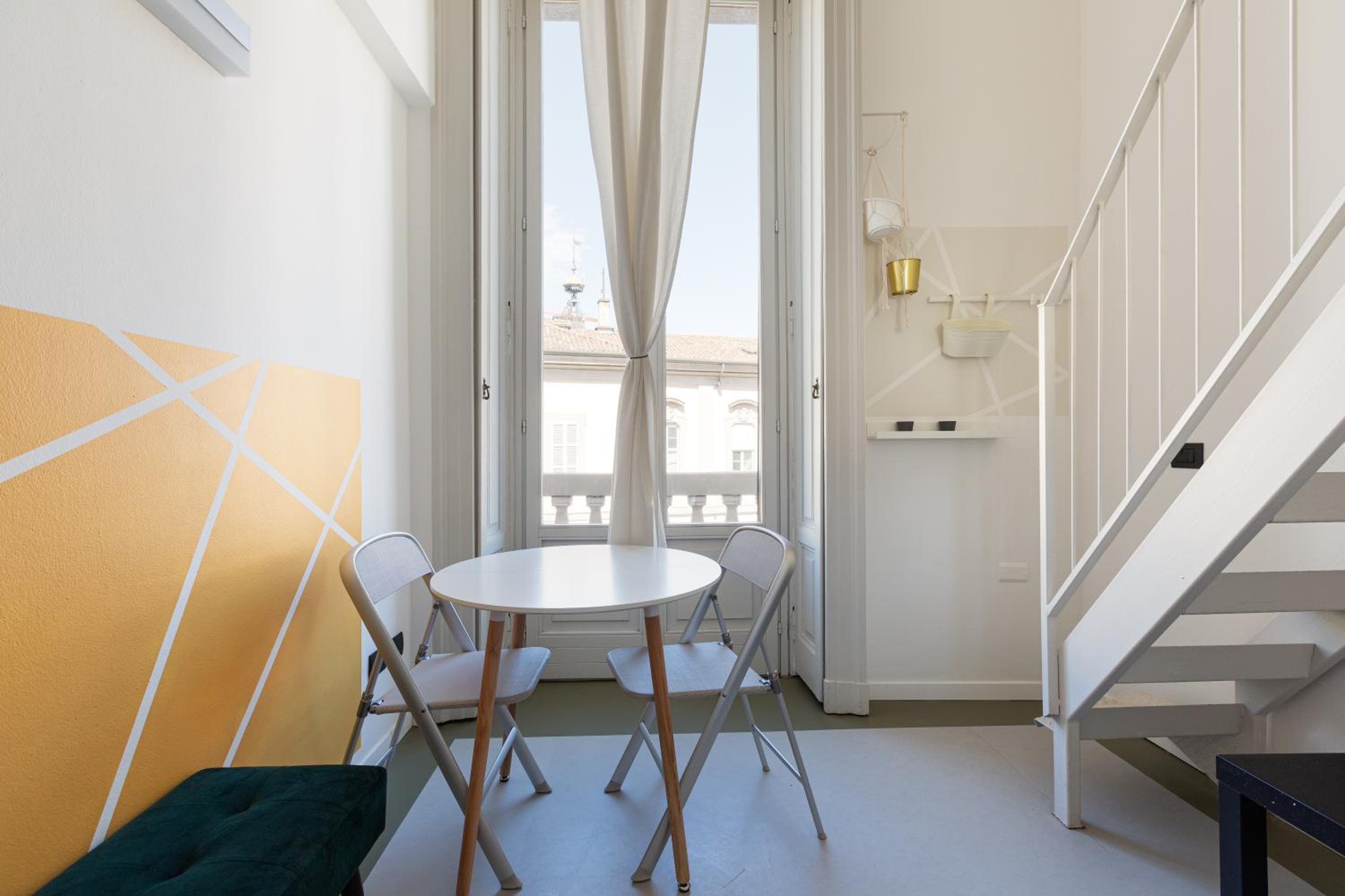 GuestHost - Milano Magenta Long Let Apts