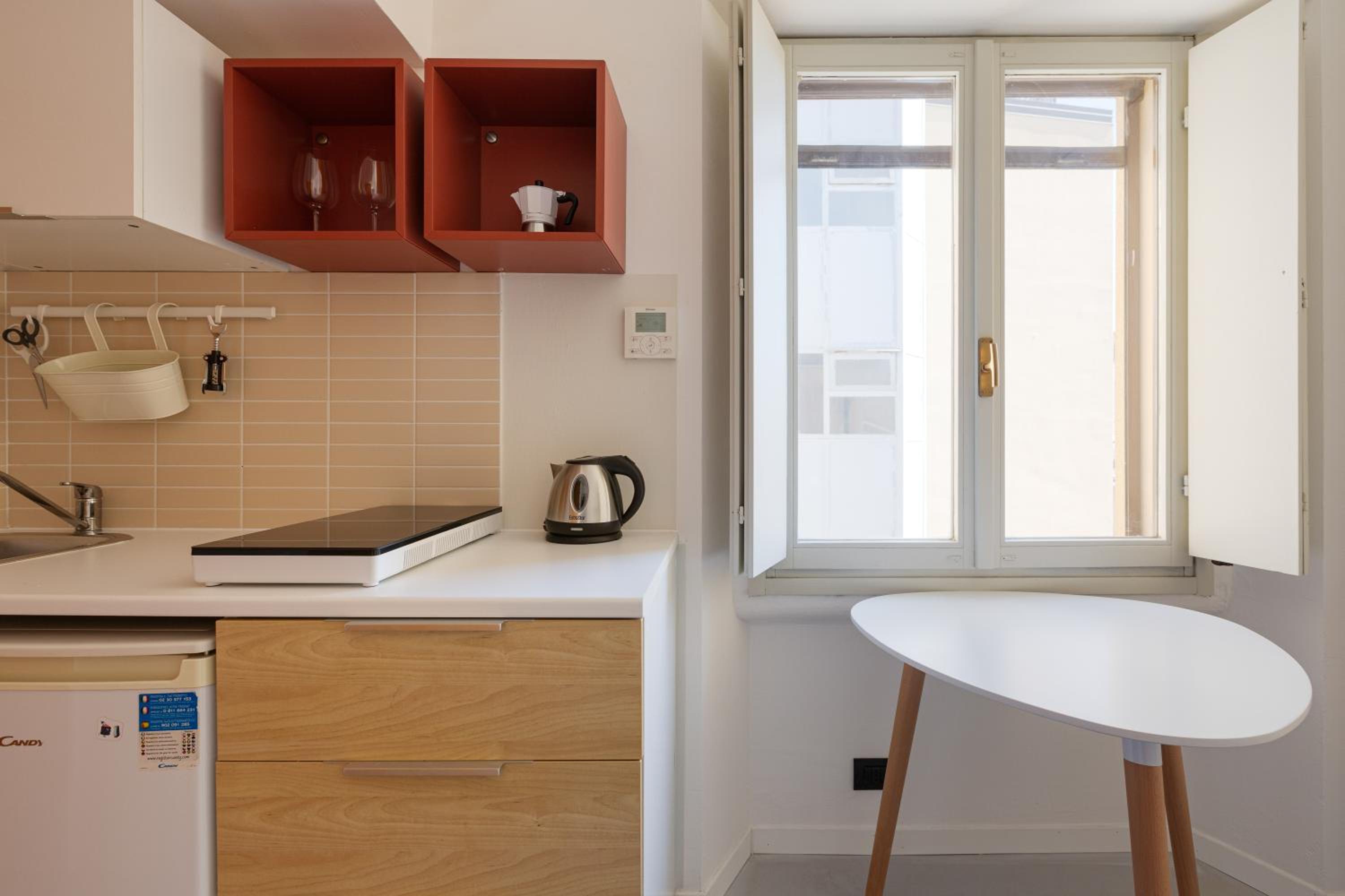 GuestHost - Milano Magenta Long Let Apts