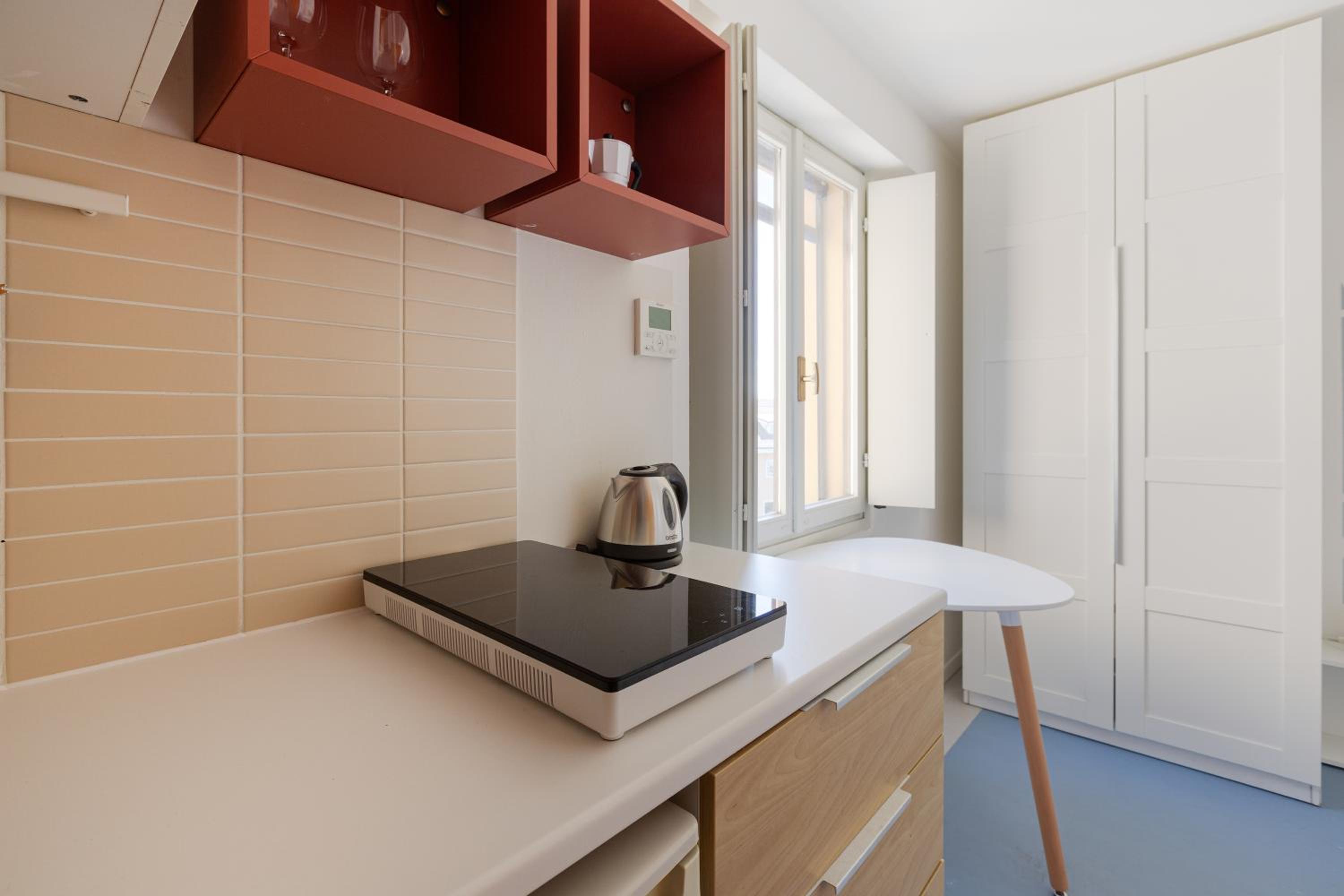 GuestHost - Milano Magenta Long Let Apts