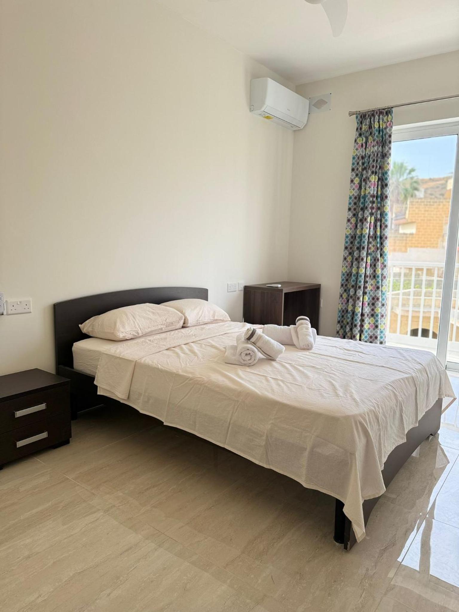 Victoria Modern Apartment view 2