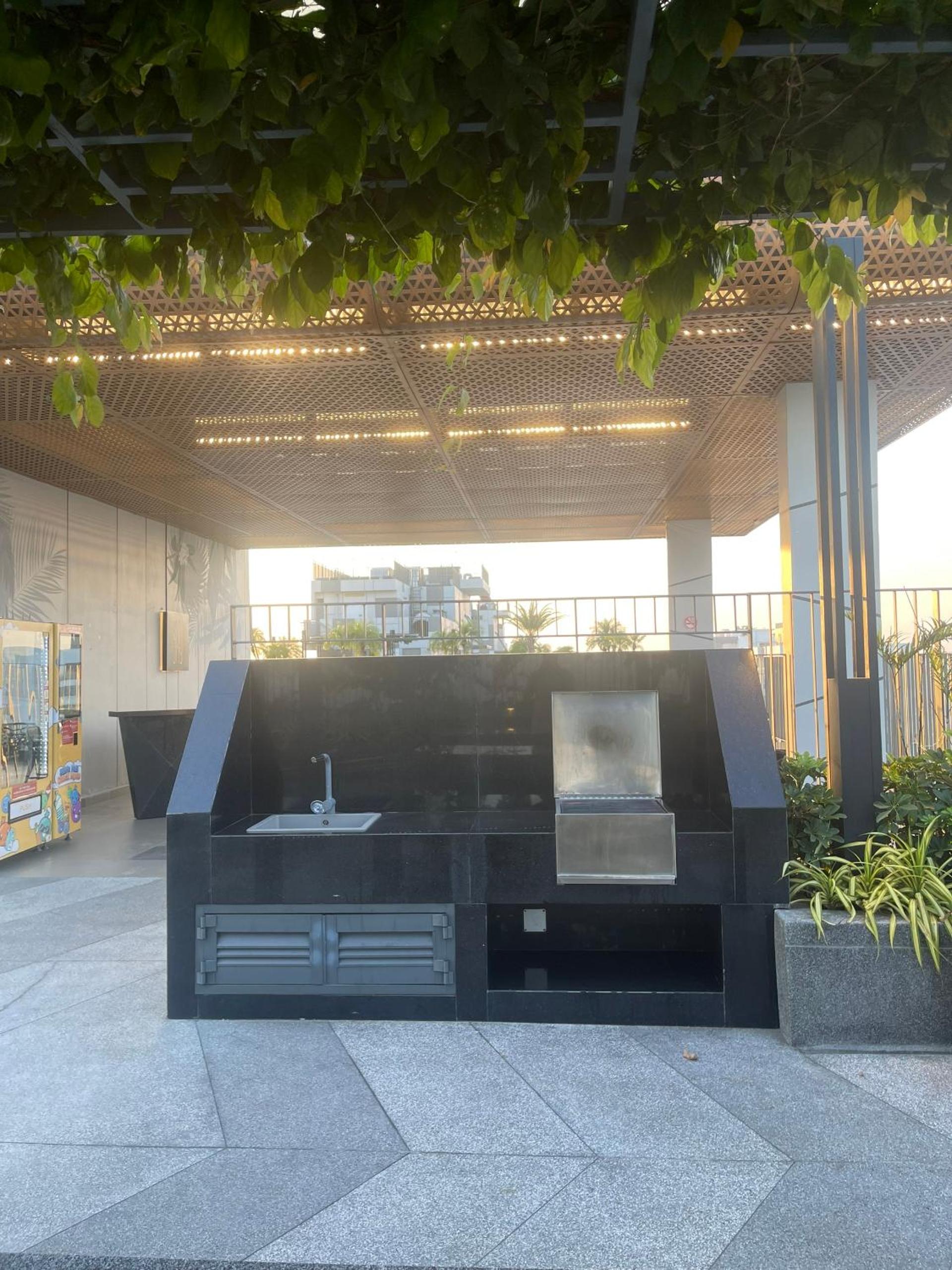OKAERI saigon - Infinity swimming pool - Luxury apartment and cozy - 2bed 2bath