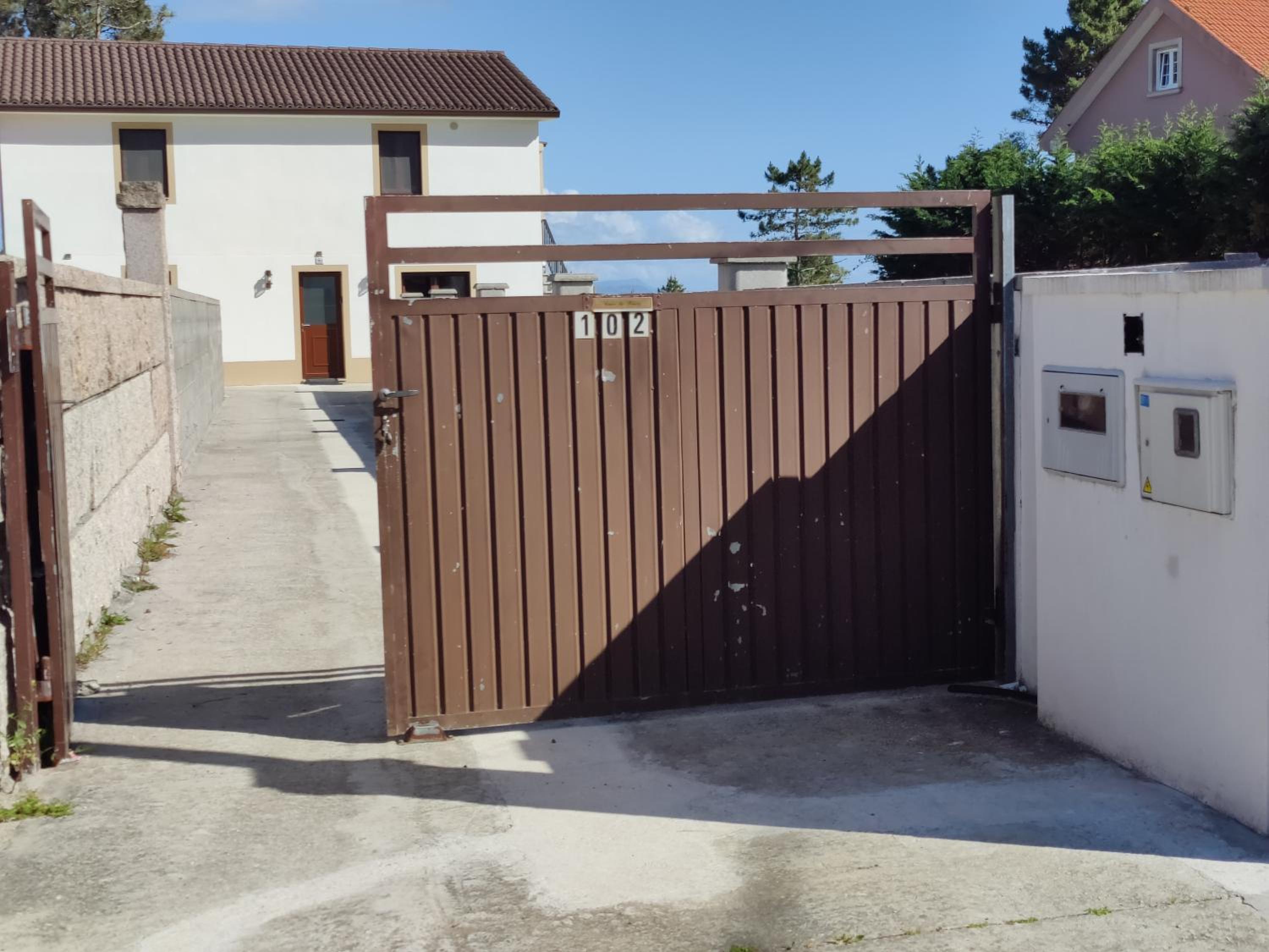 Casa La Finca by ALÔGA - Planta Baja con jardín