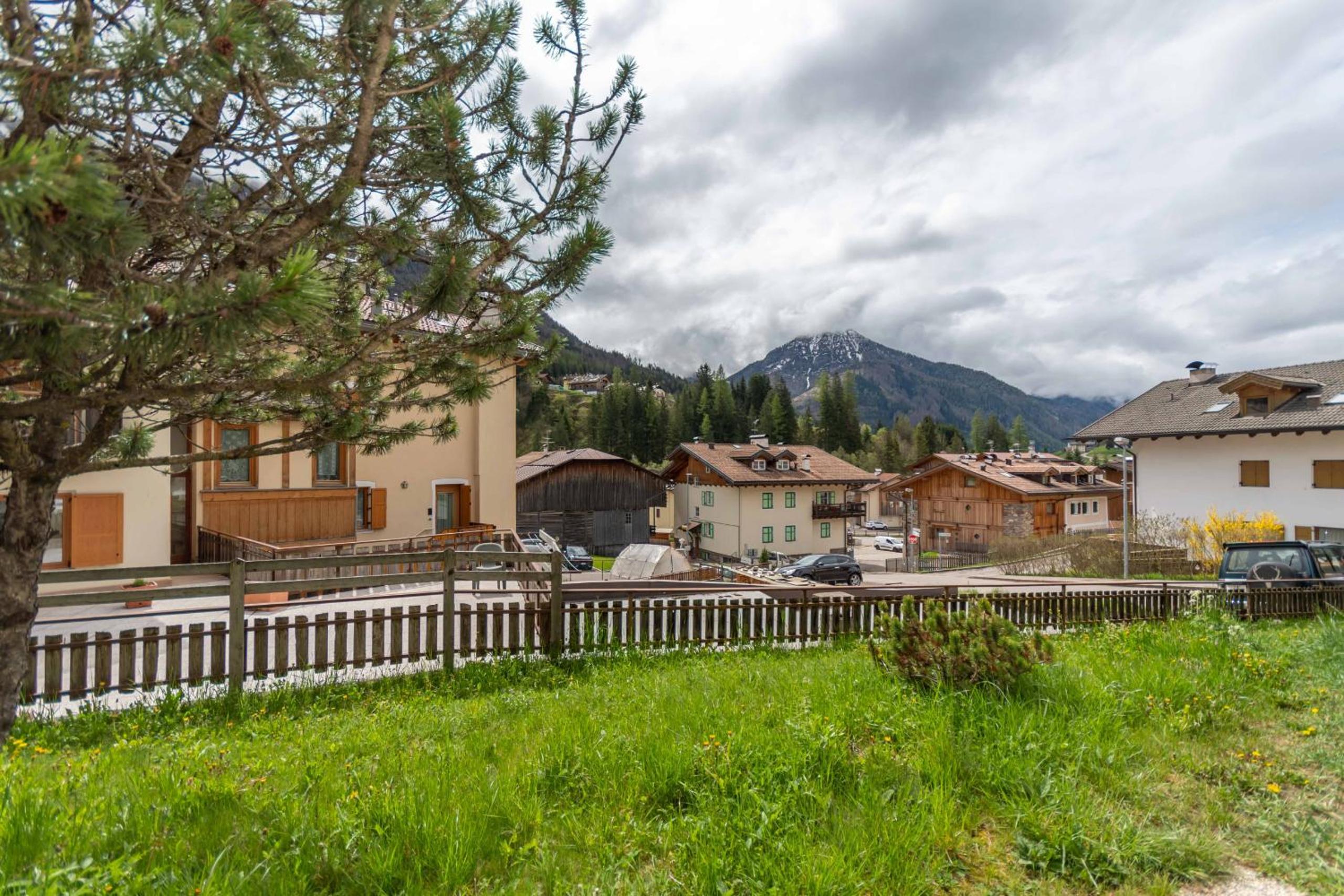 Casa Ciadenac view 3
