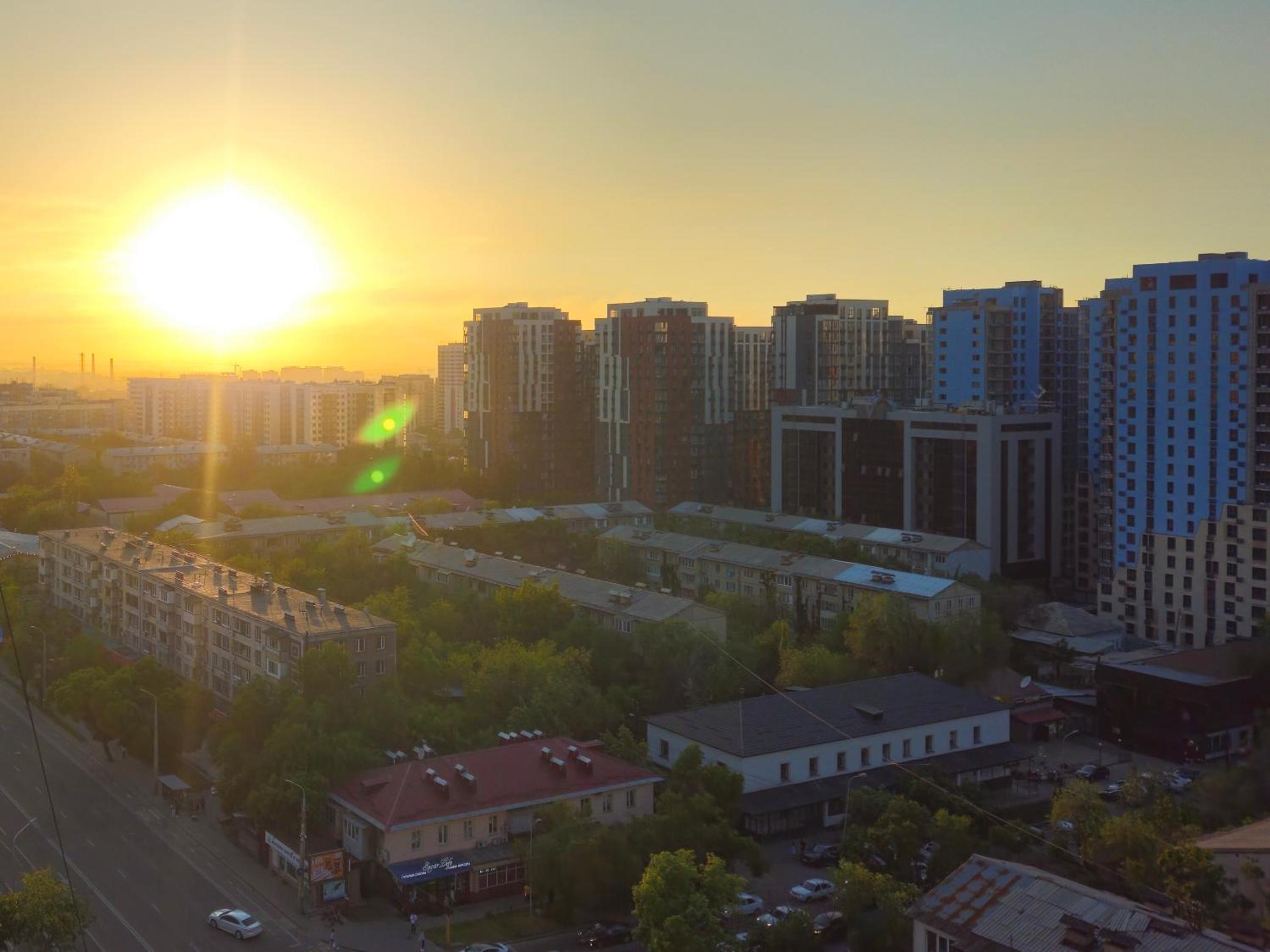 2 room apartment with mountain view, near metro and shopping mall view 3