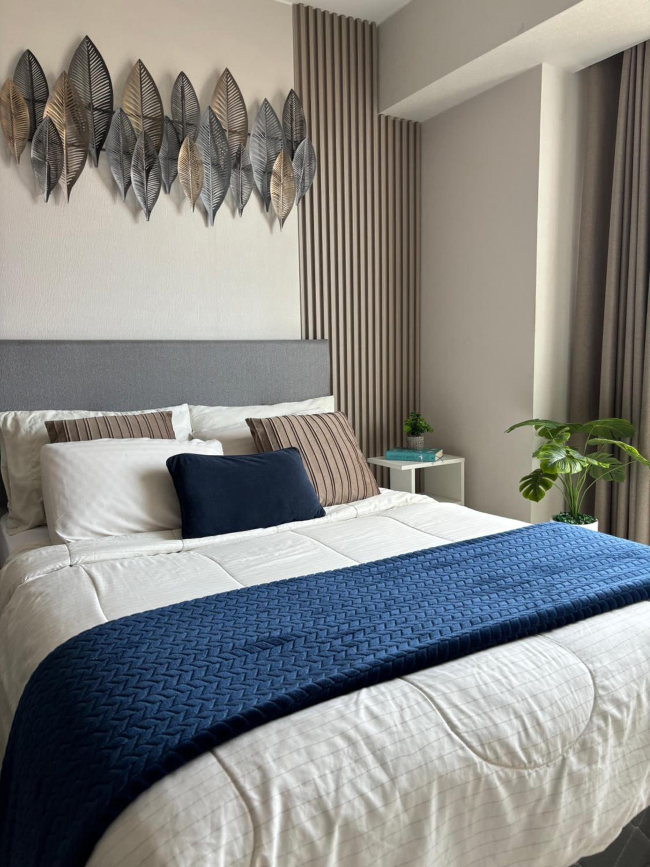Central Apartment - Premium Service view 3
