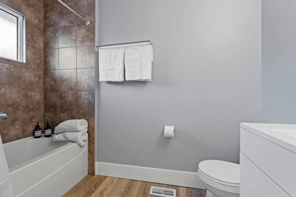 Elegant Boho Retreat - 8 min to WEM