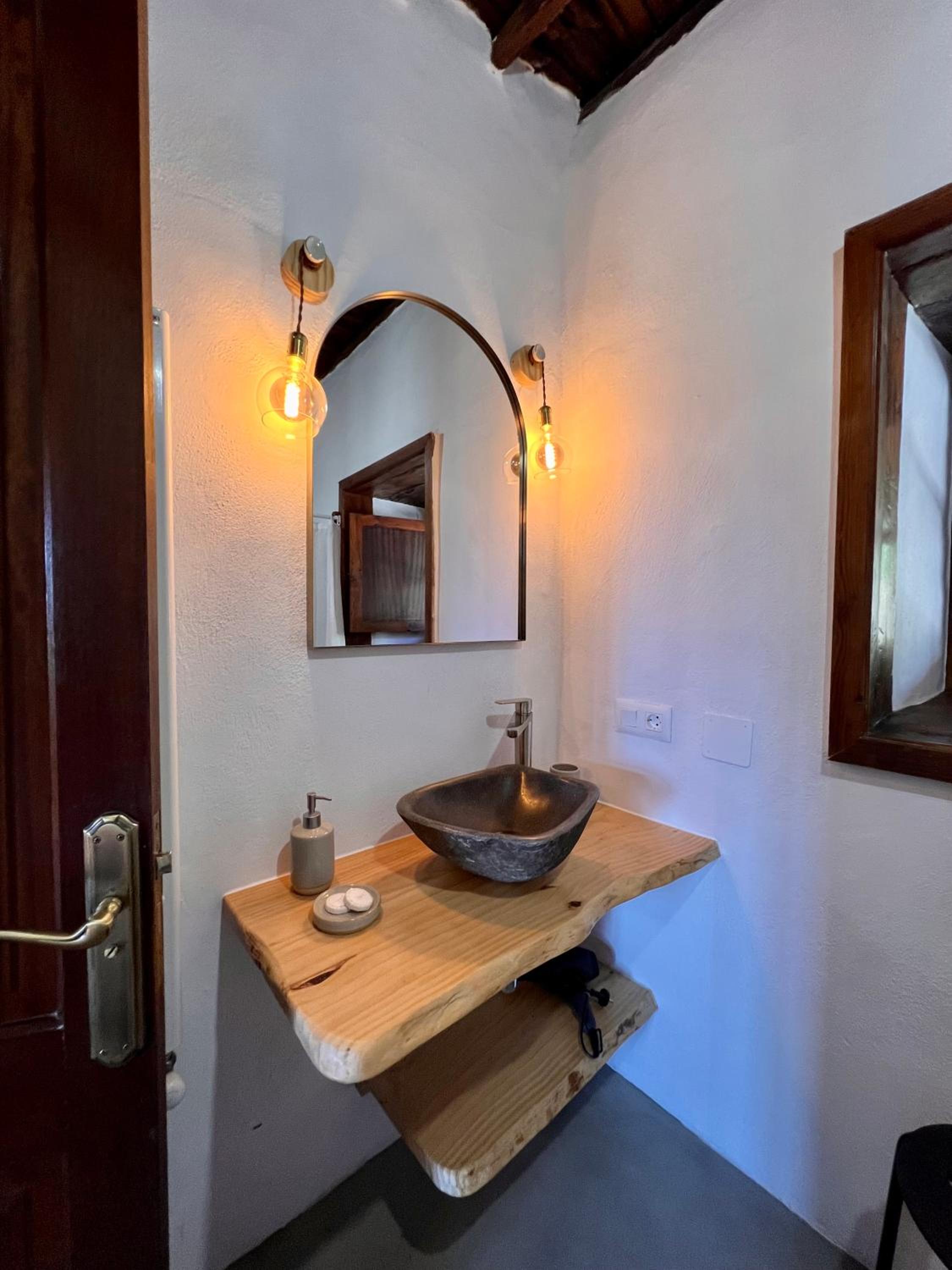 La Paredita Casa Taoro