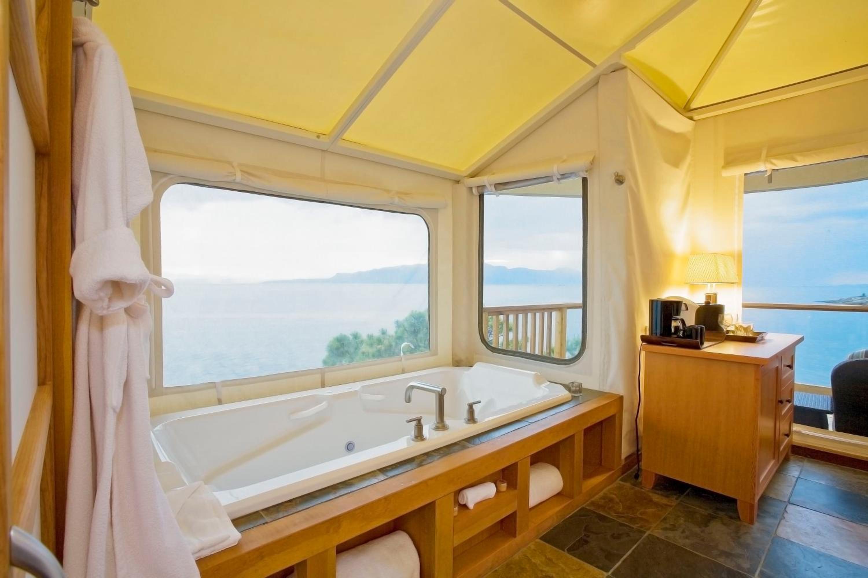 Rockwater Secret Cove Resort
