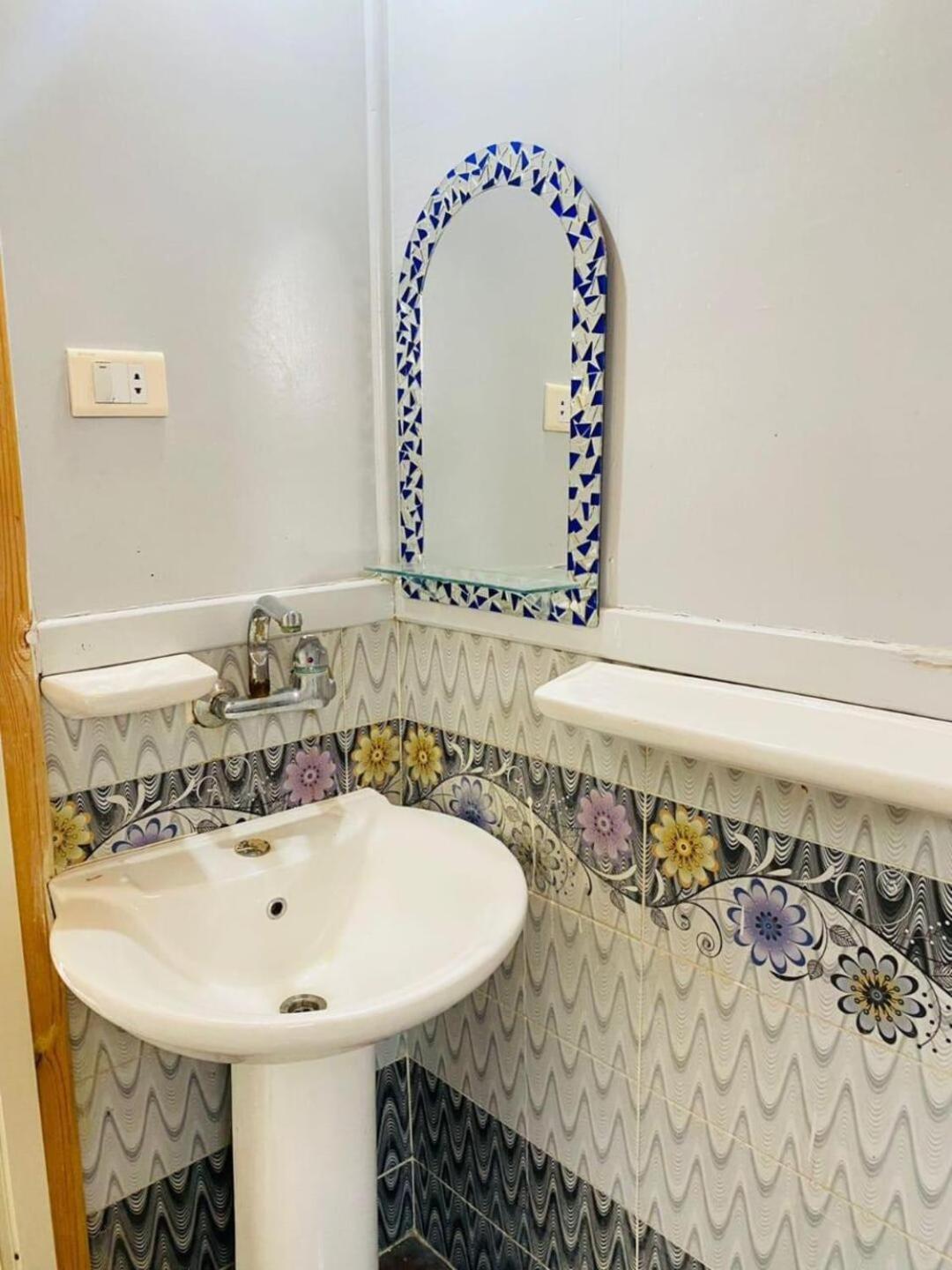 NOUR SINA apartments