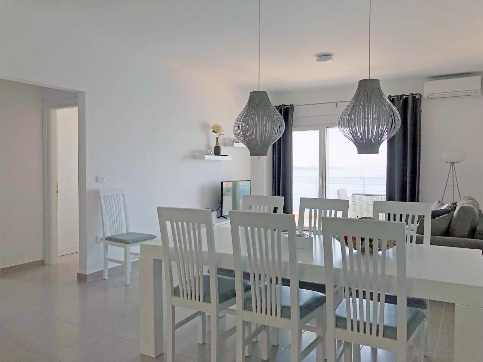Saranda Luxury View Apartment