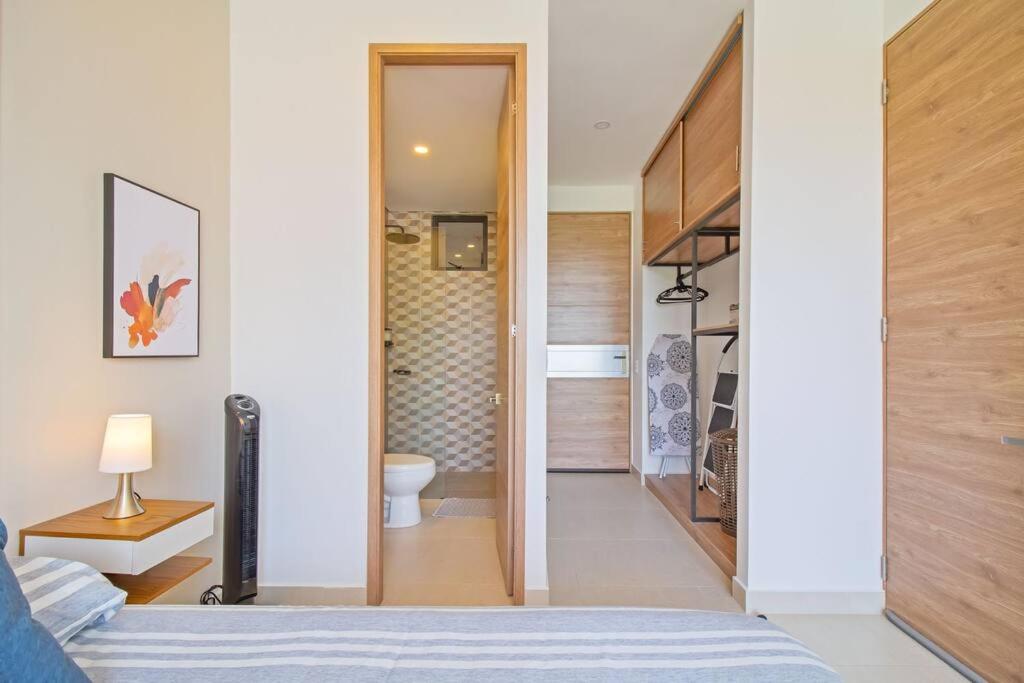 Habitación tipo hoteI Wifi rápido I Vista al mar
