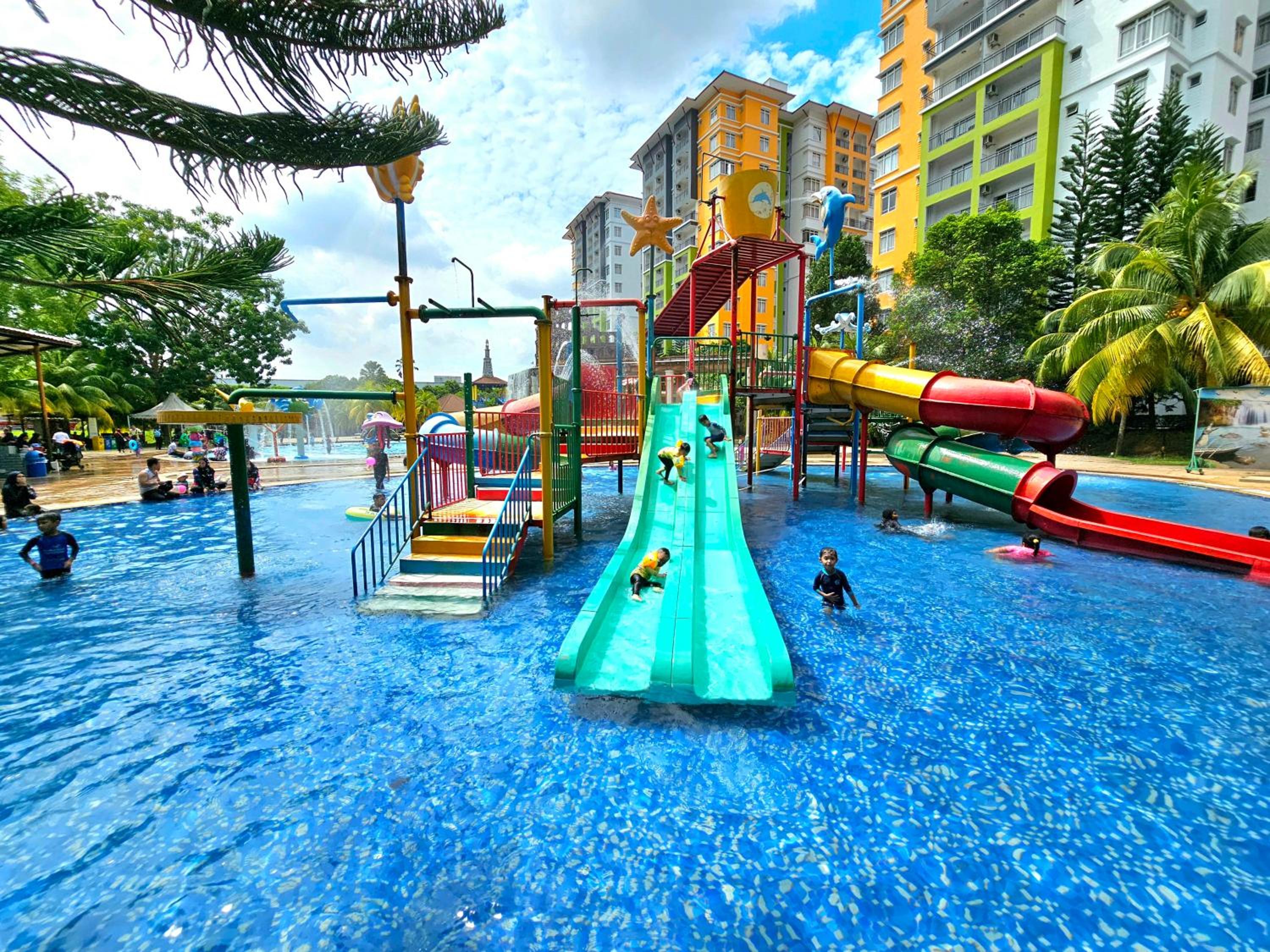 Melaka Town Area Top 1 Family Lovers Water Themepark Suites By GGM photo 2