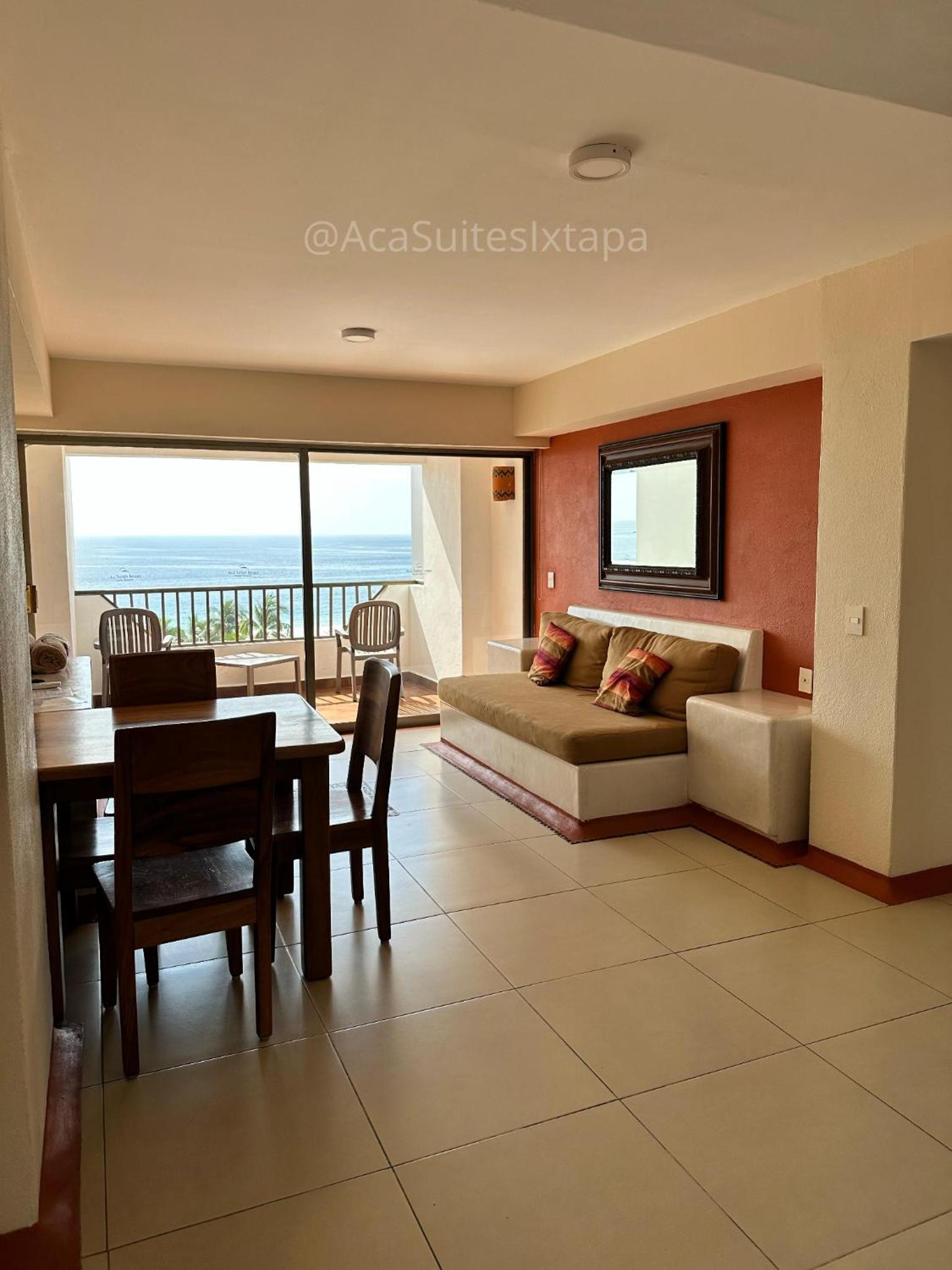 Aca Suites Ixtapa